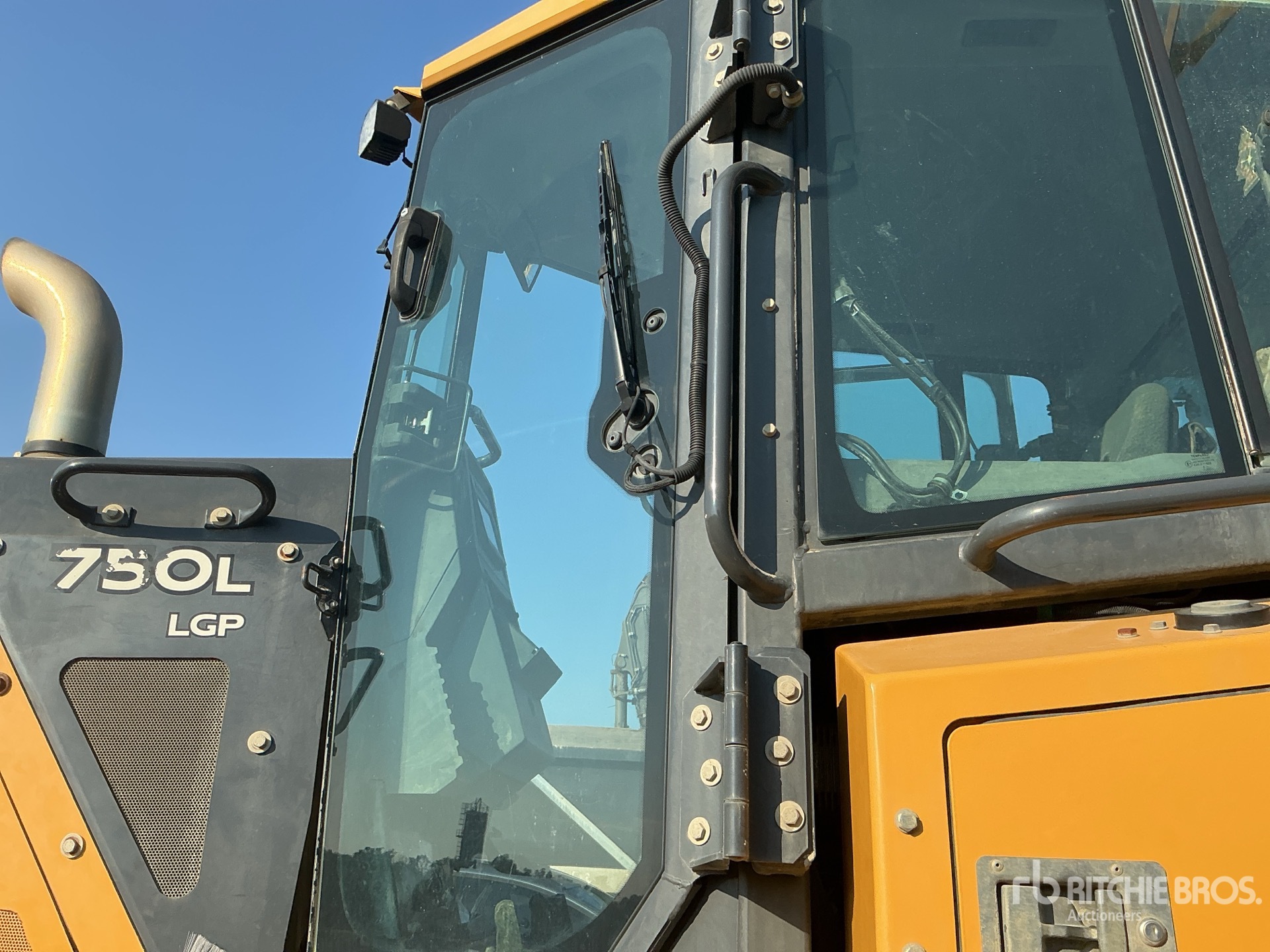 2021 John Deere 750L LGP