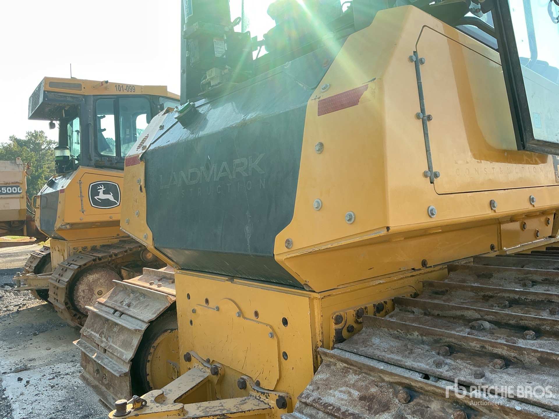 2021 John Deere 750L LGP