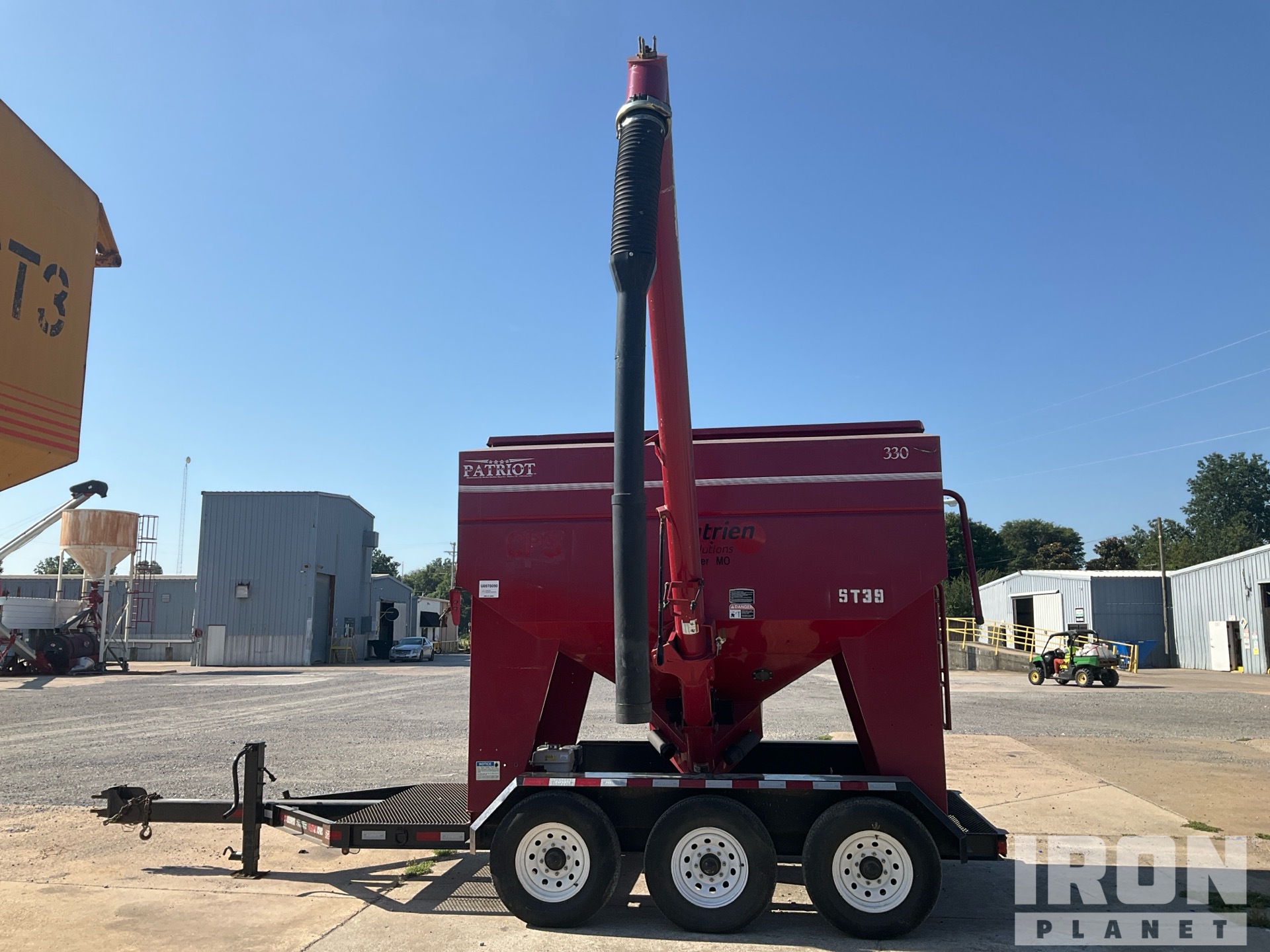2015 Patriot 330