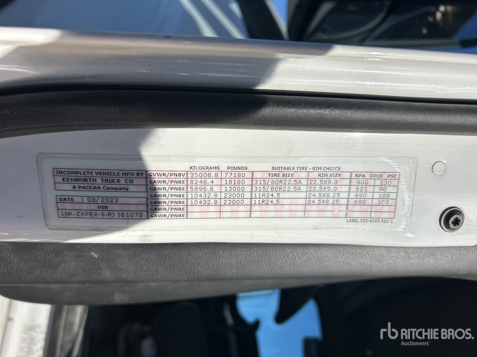 2024 Kenworth T880