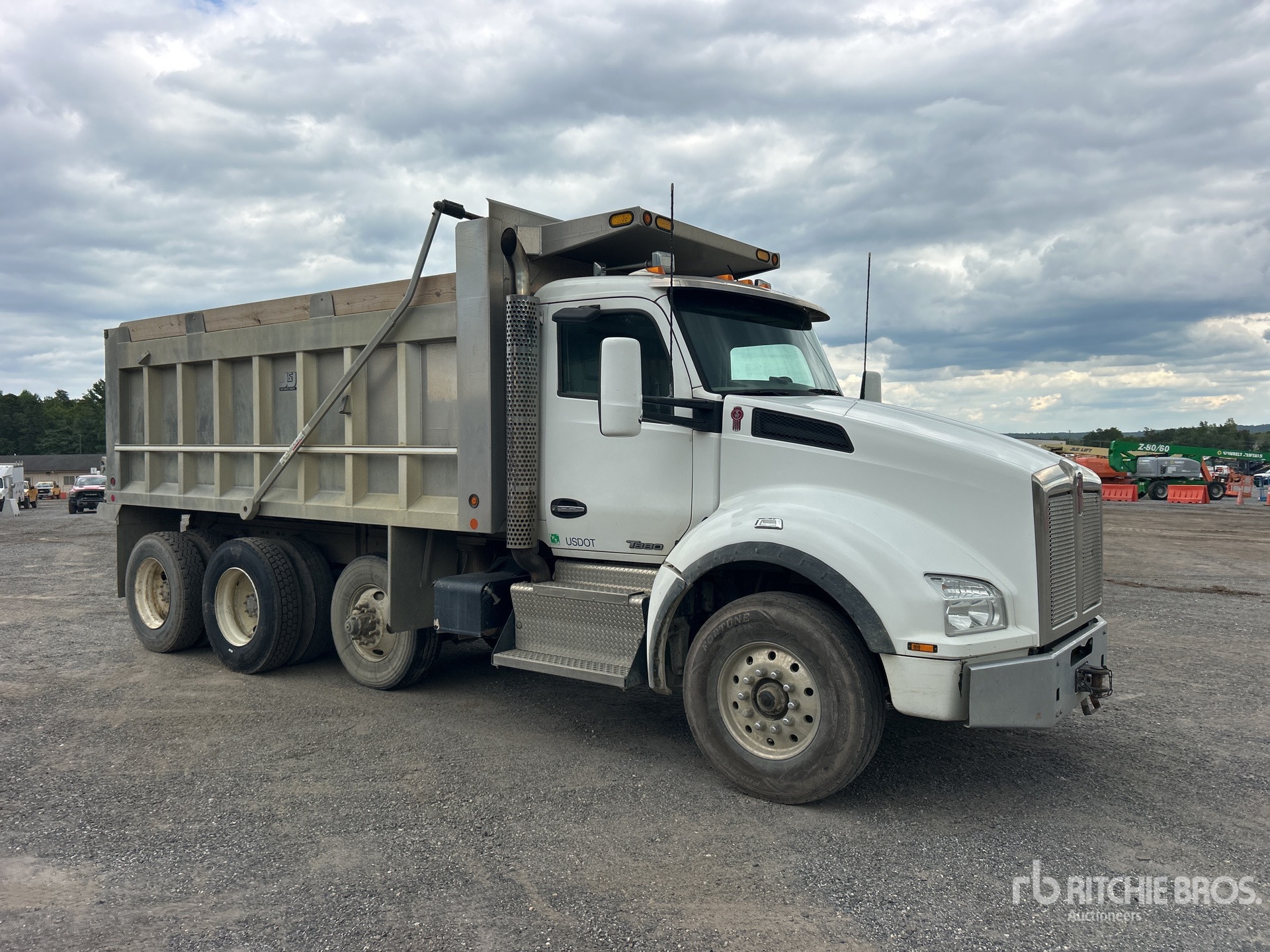 2017 Kenworth T880