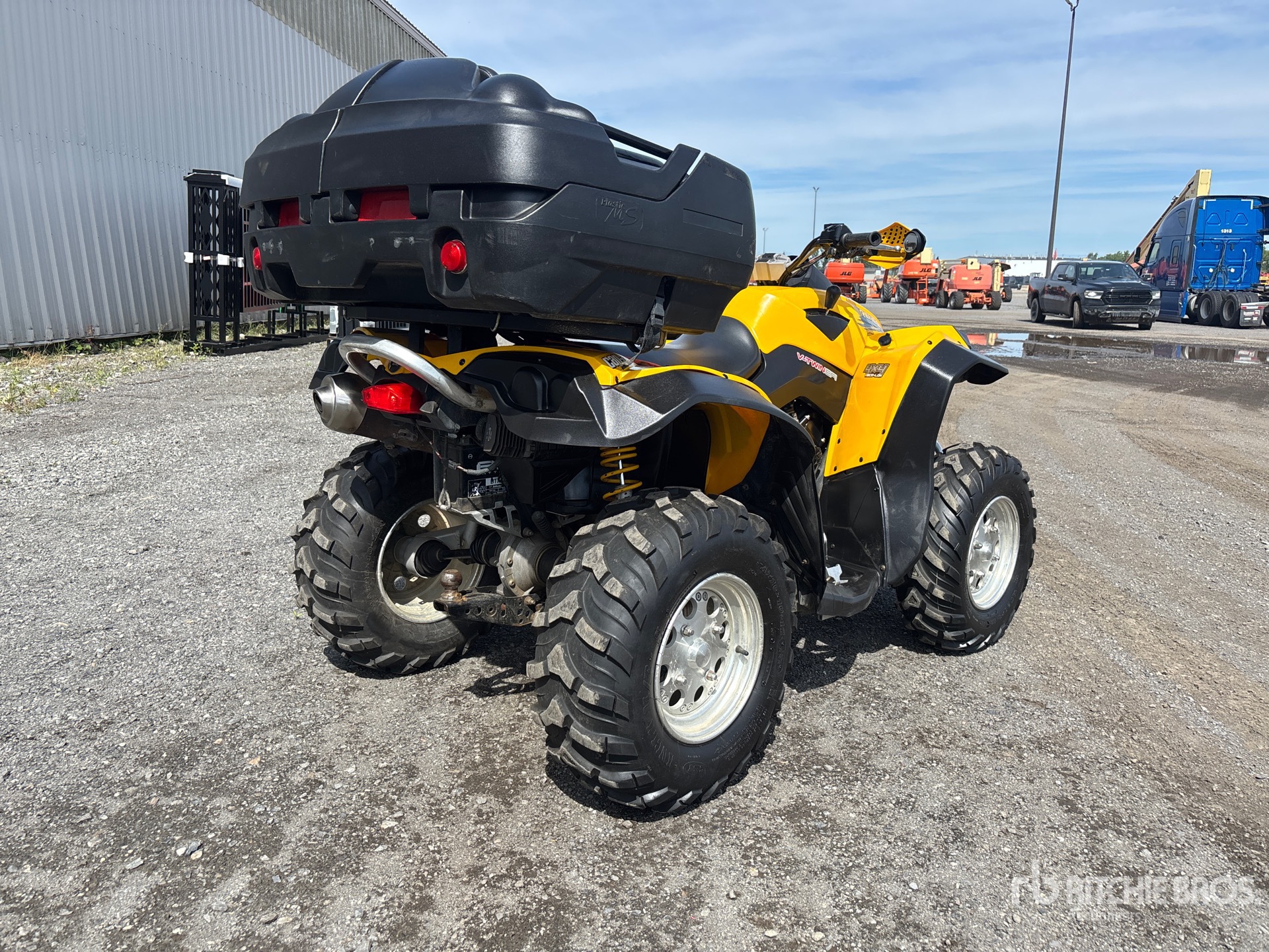 General Appearance with Picture, Right Rear Corner