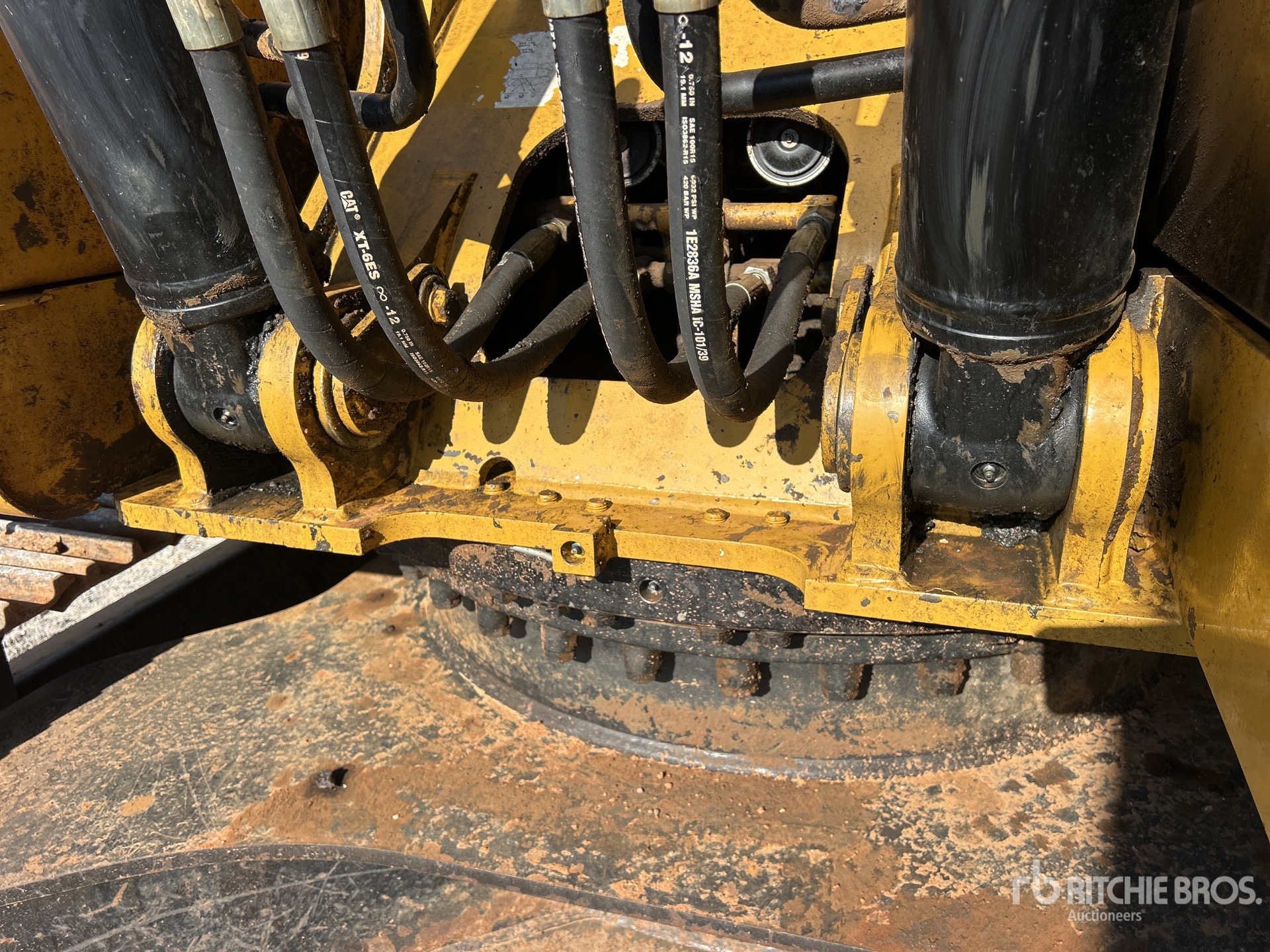 2017 Caterpillar 320F L