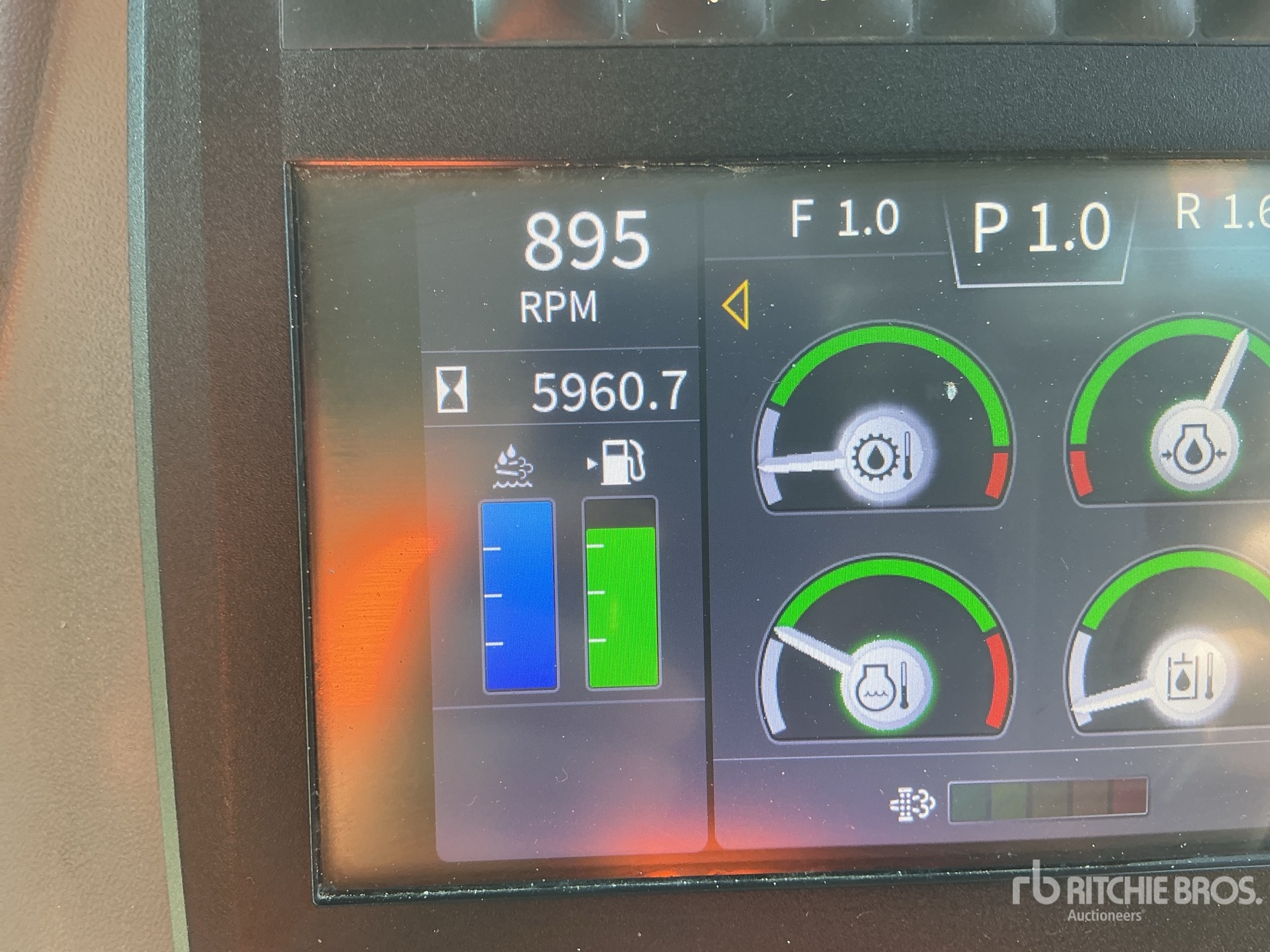2022 John Deere 750L LGP