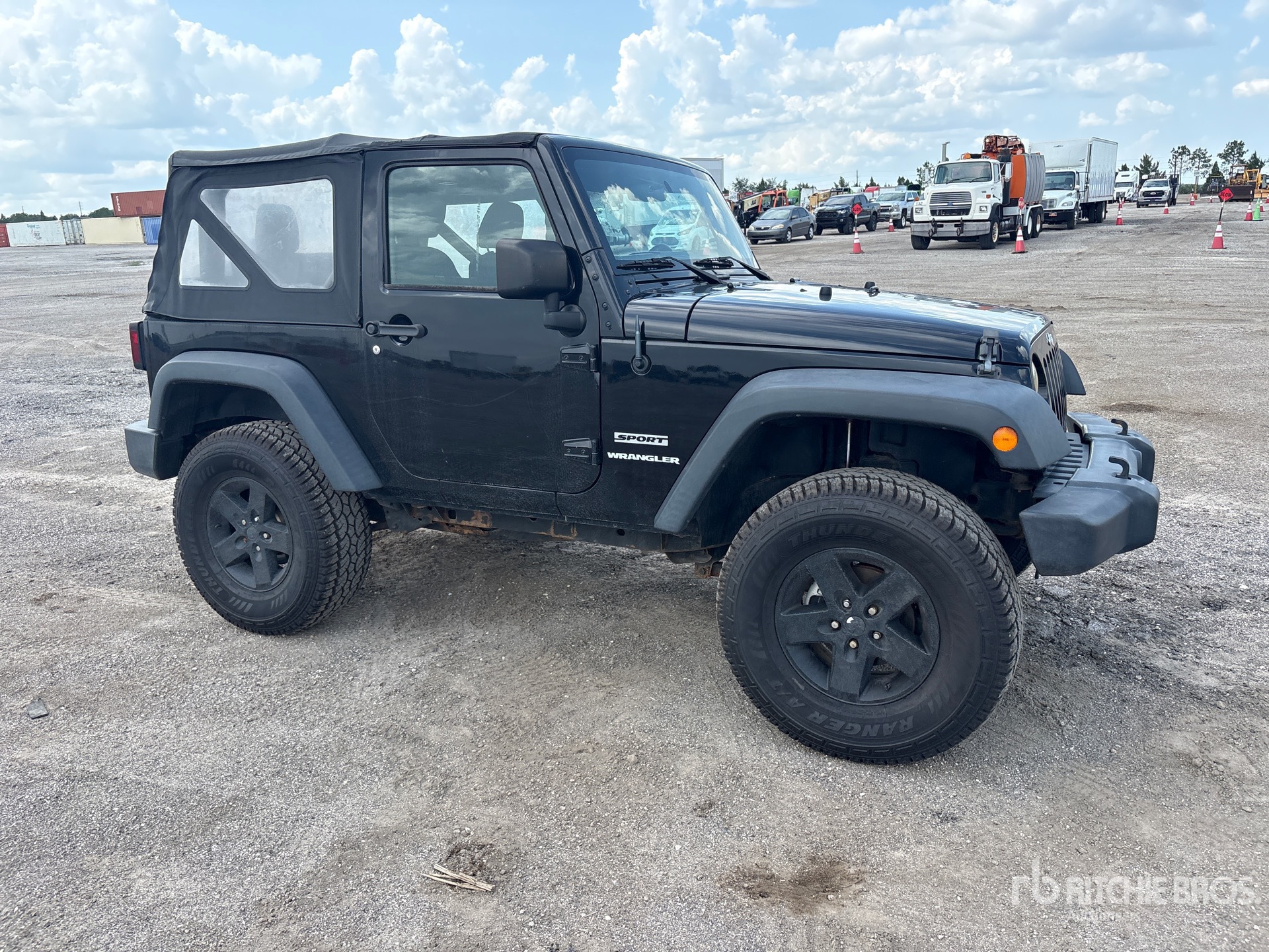 2017 Jeep WRANGLER SPORT