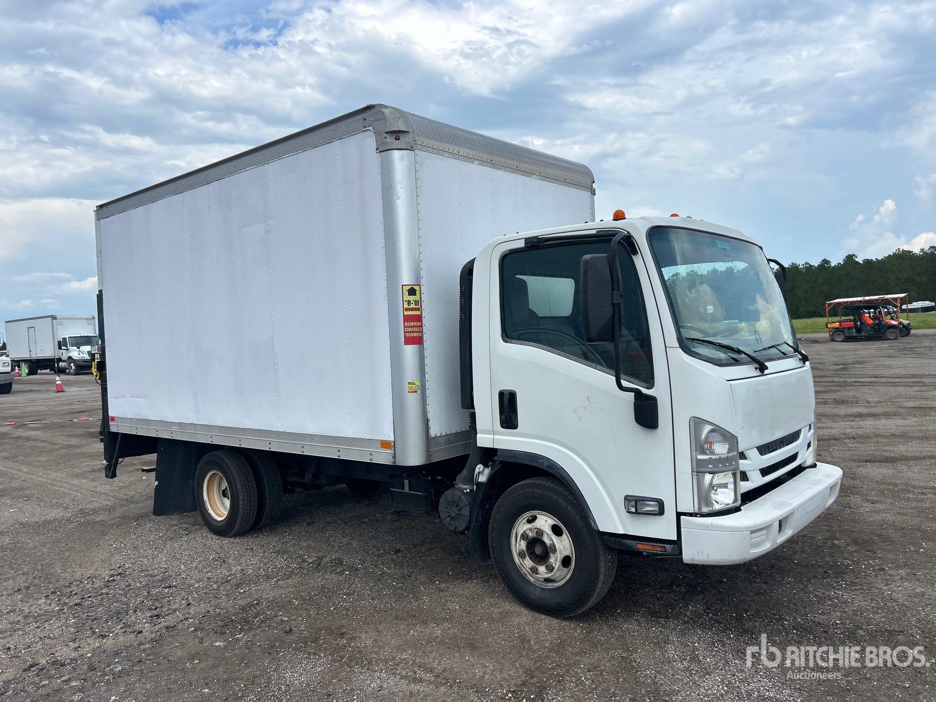 2019 Isuzu NPR HD