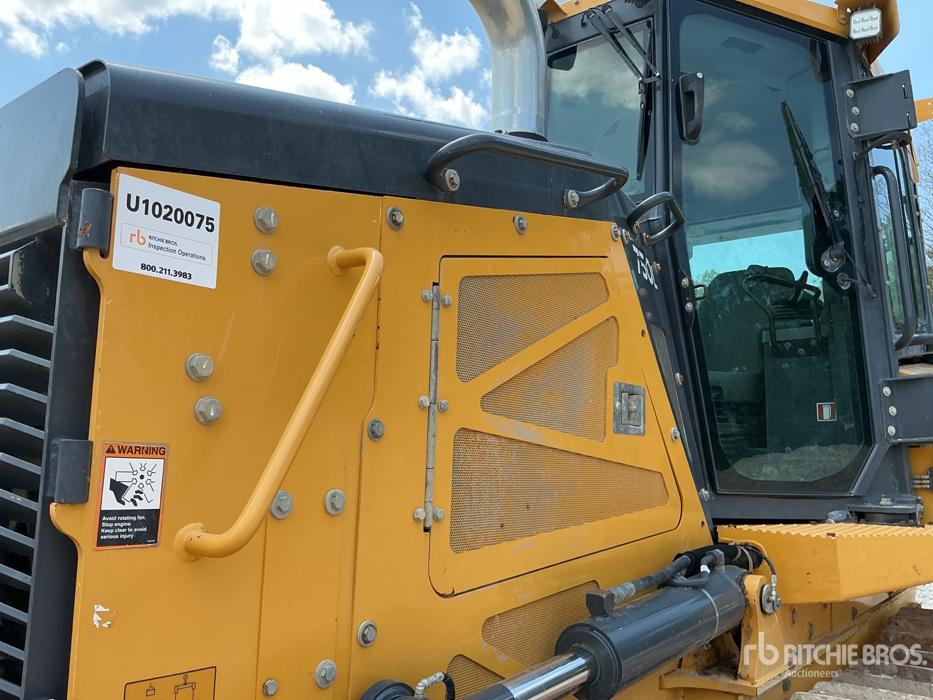 2022 John Deere 750L LGP