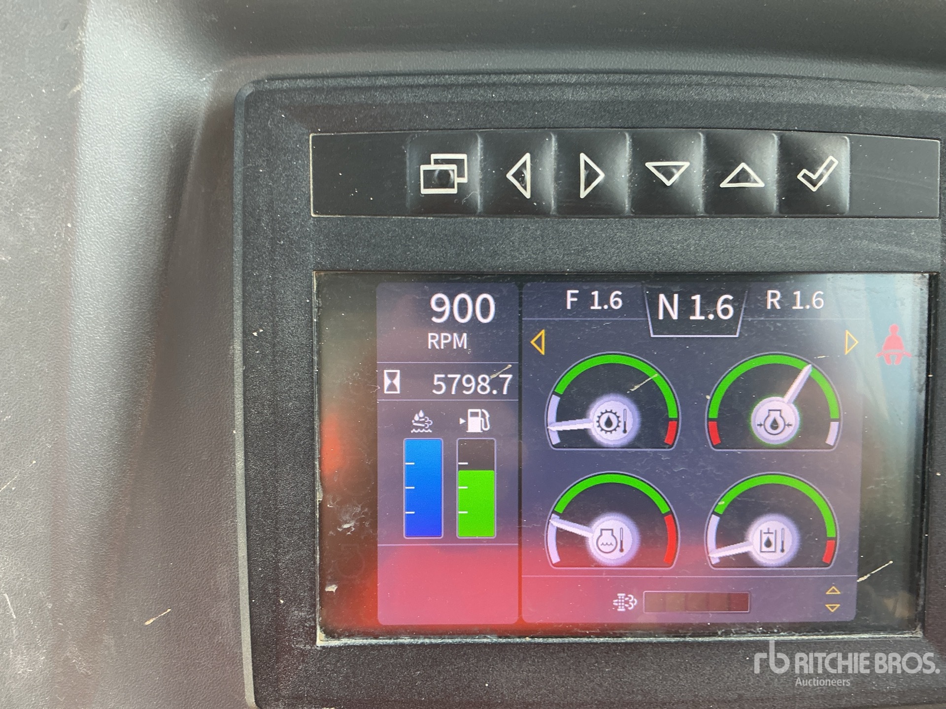 2022 John Deere 750L LGP