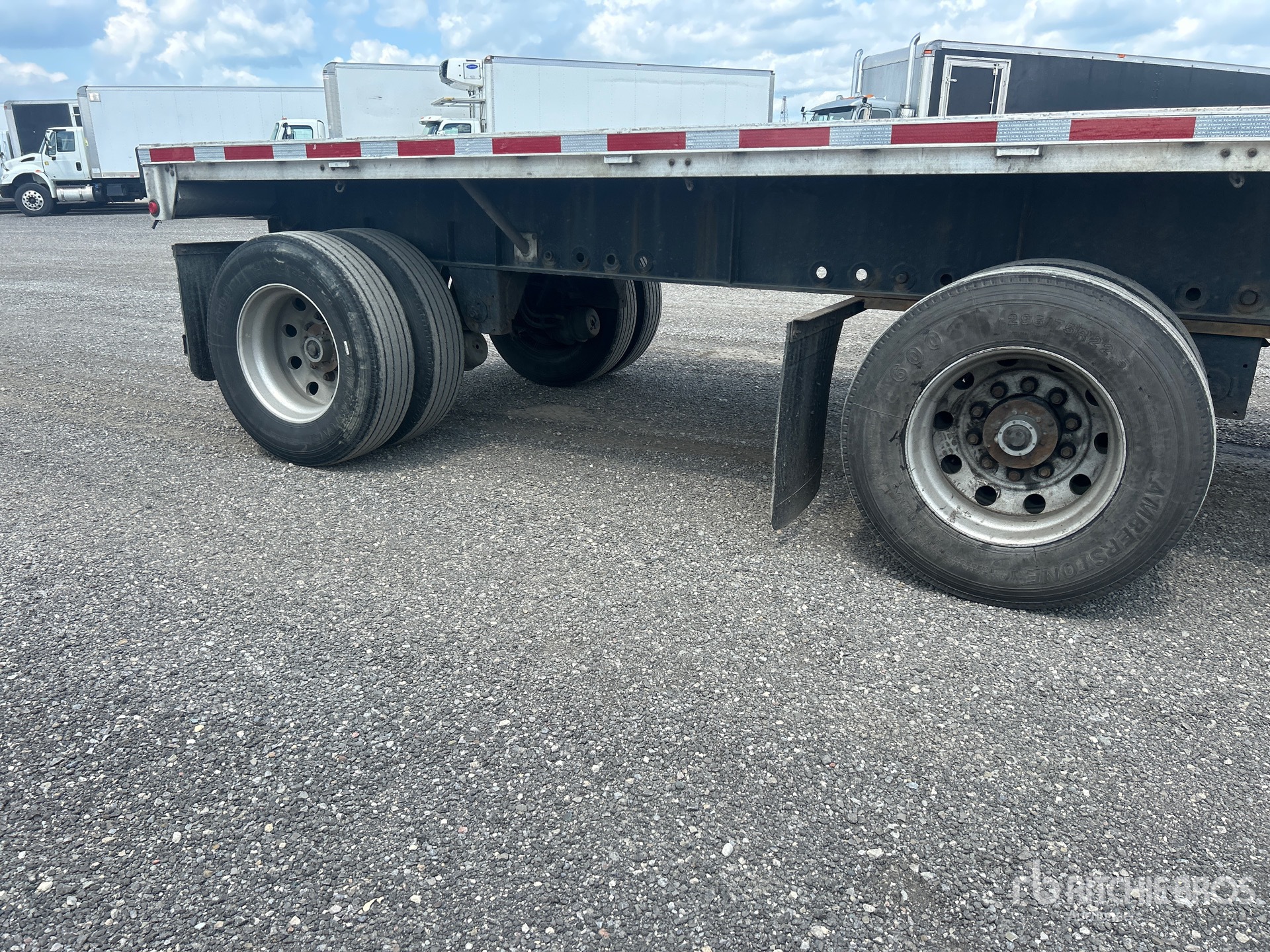 2015 Load King  48 FT T/A SPREAD AXLE