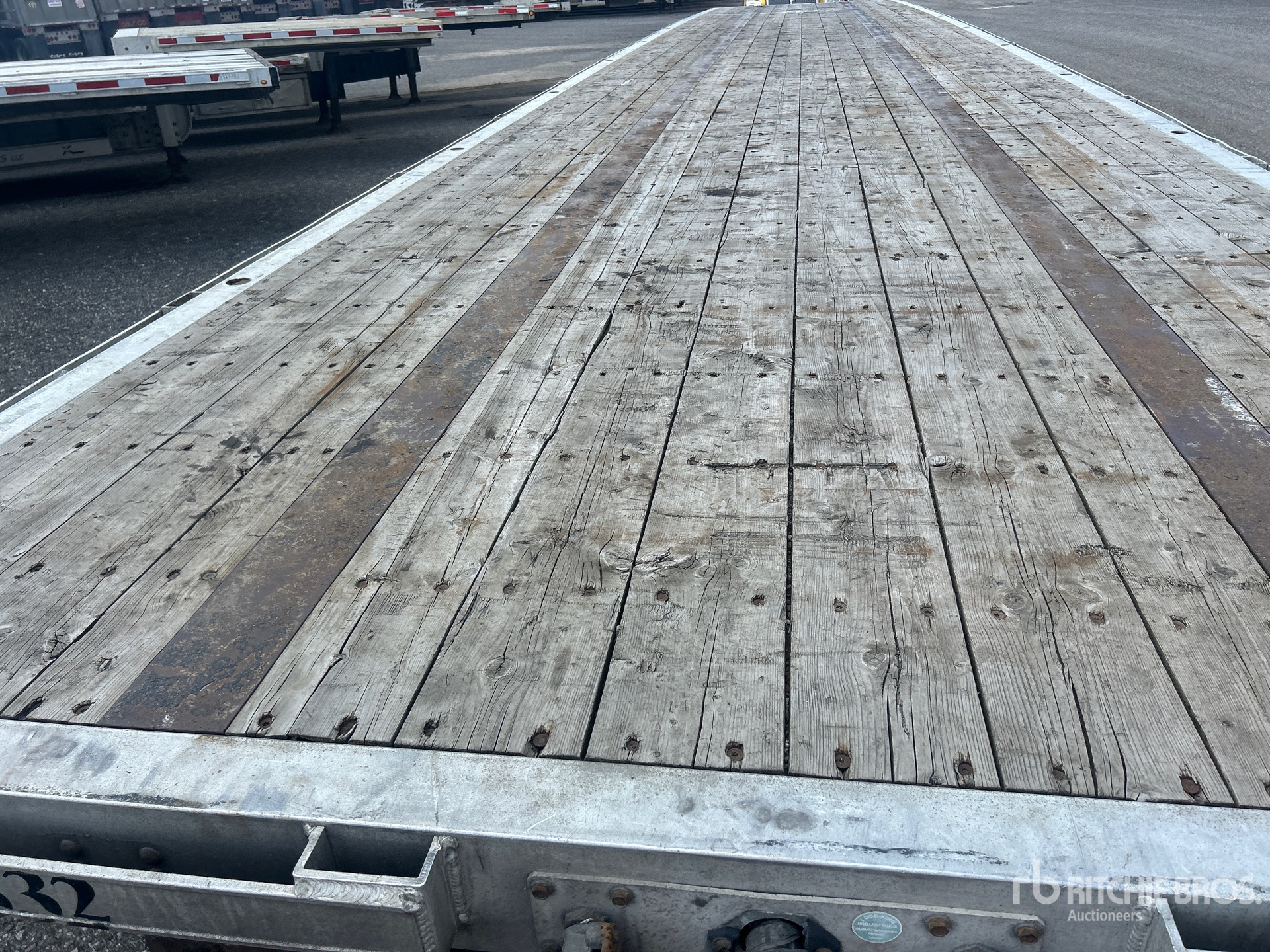 2015 Load King  48 FT T/A SPREAD AXLE