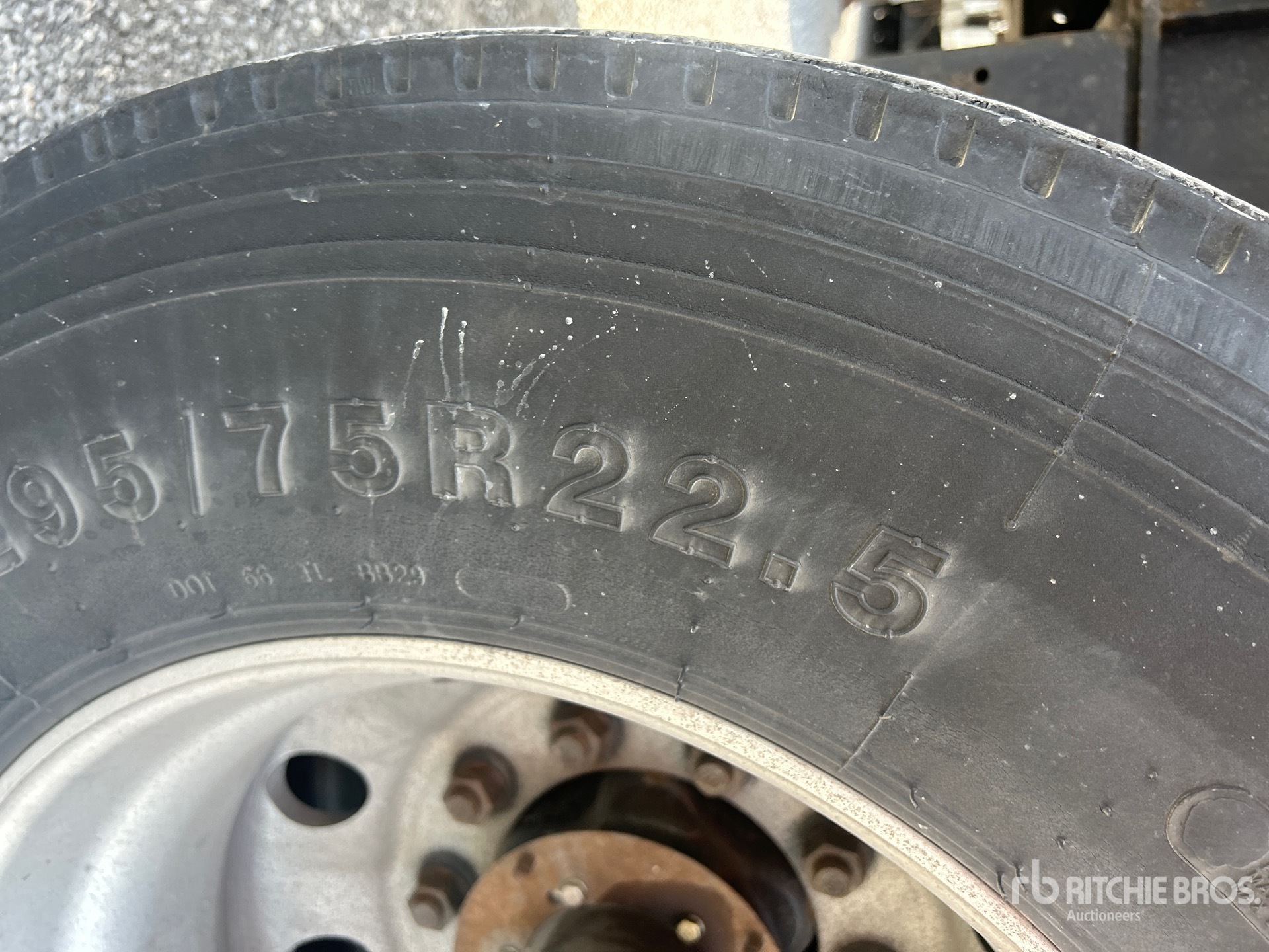 2015 Load King  48 FT T/A SPREAD AXLE