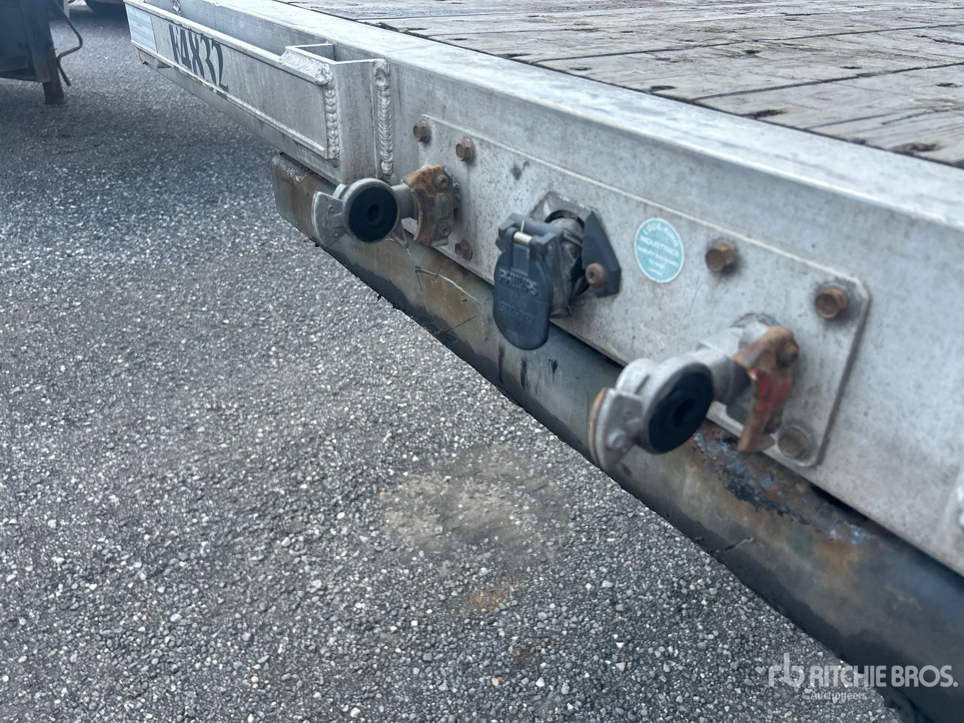 2015 Load King  48 FT T/A SPREAD AXLE