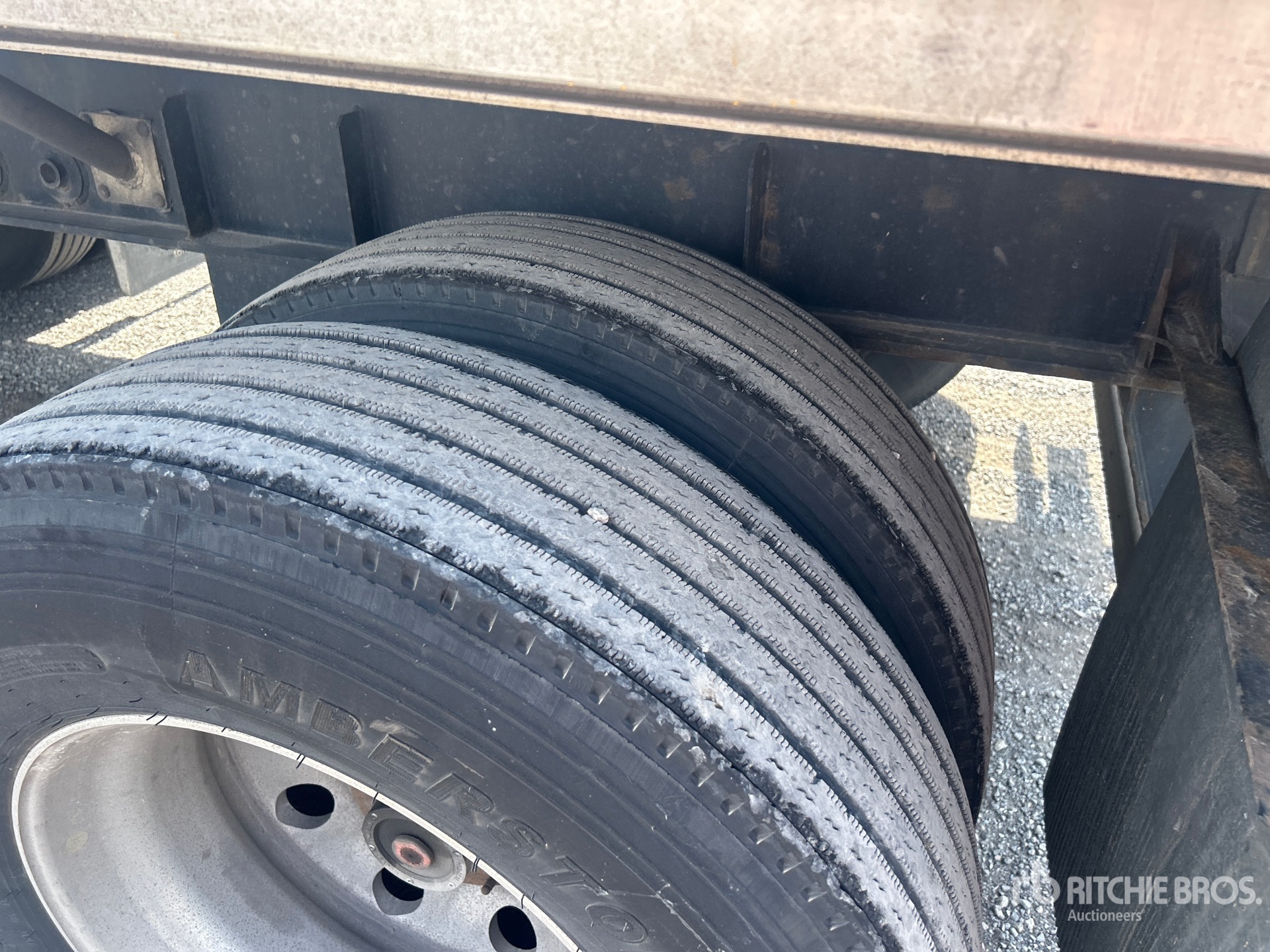 2015 Load King  48 FT T/A SPREAD AXLE