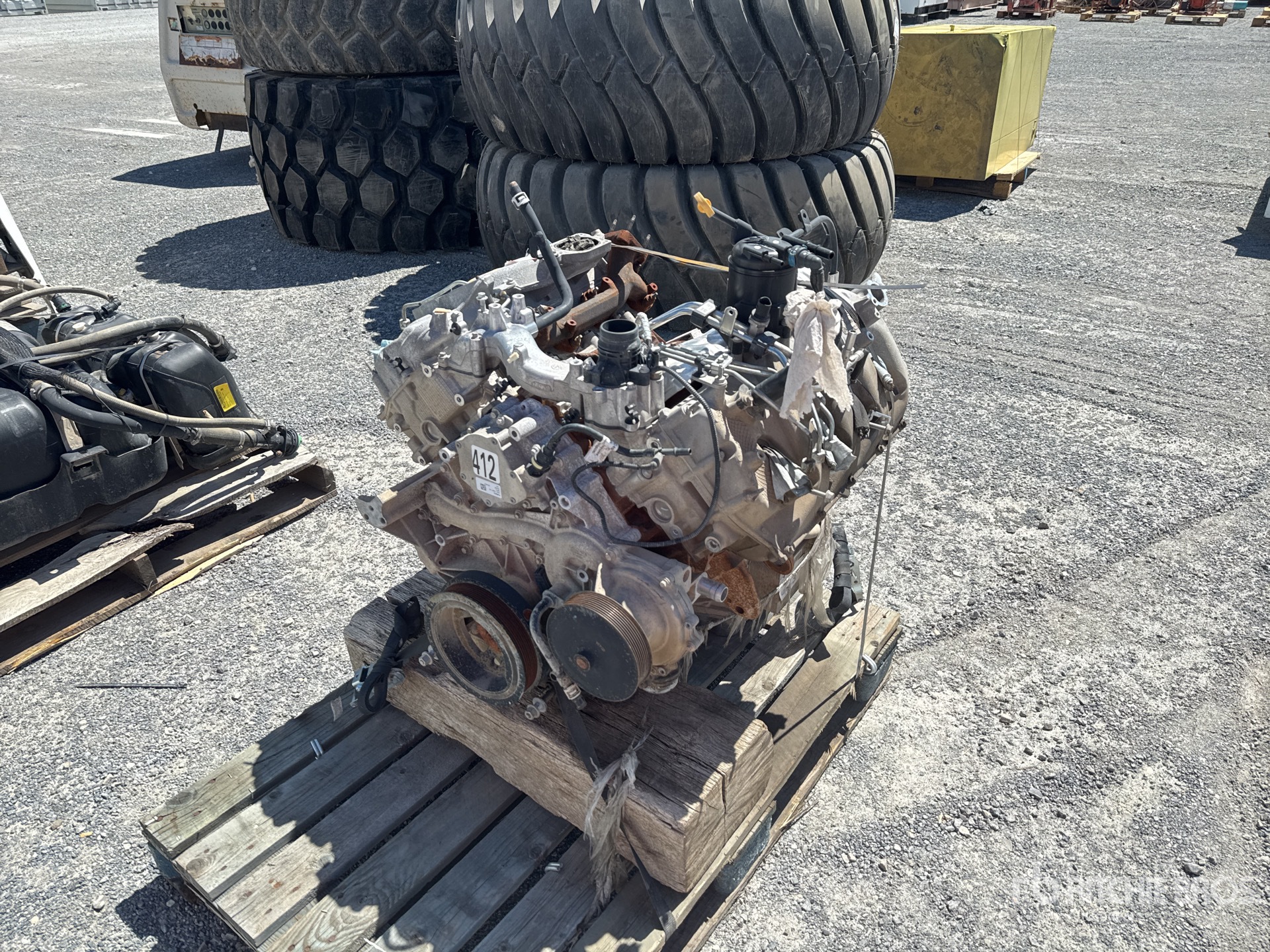 General Appearance with Picture, Left Front Corner