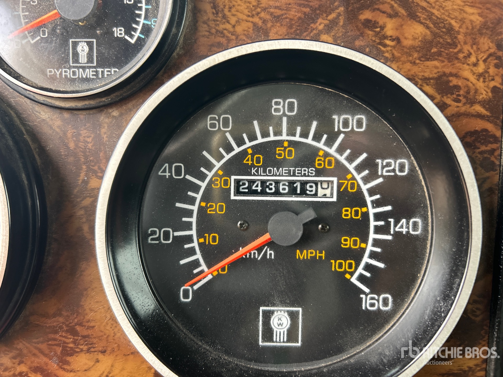 1993 Kenworth T600B