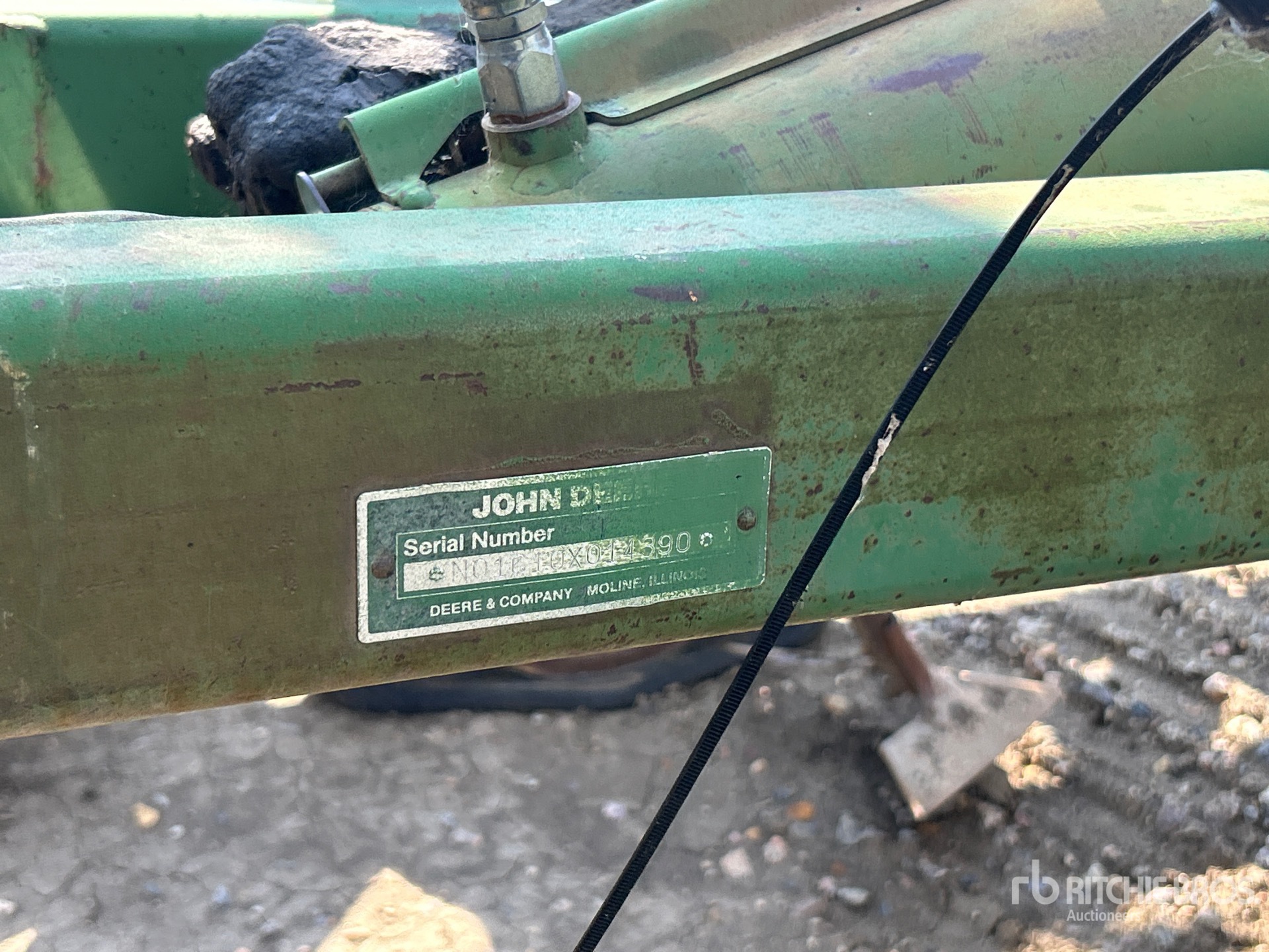 John Deere 1610