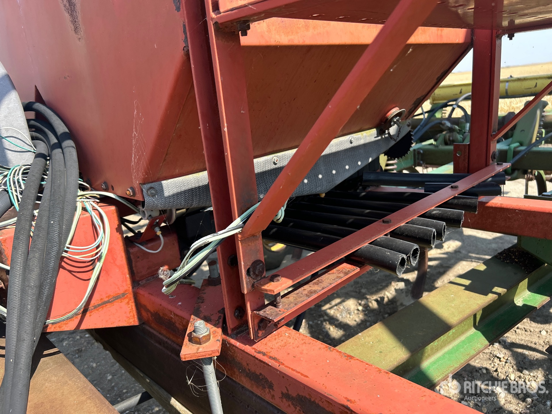 John Deere 1610