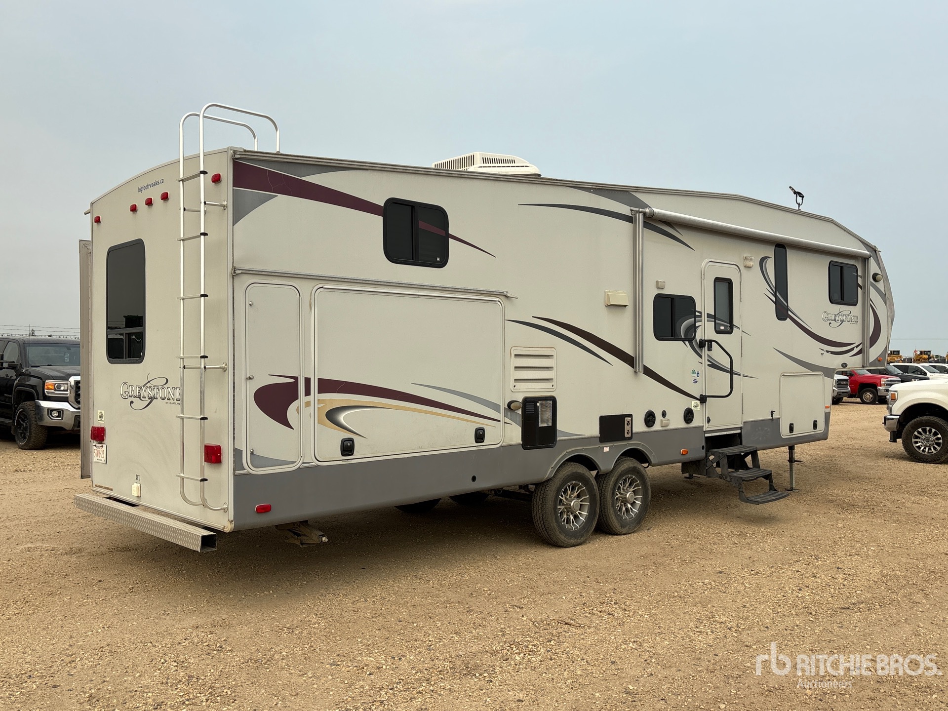 General Appearance with Picture, Right Rear Corner