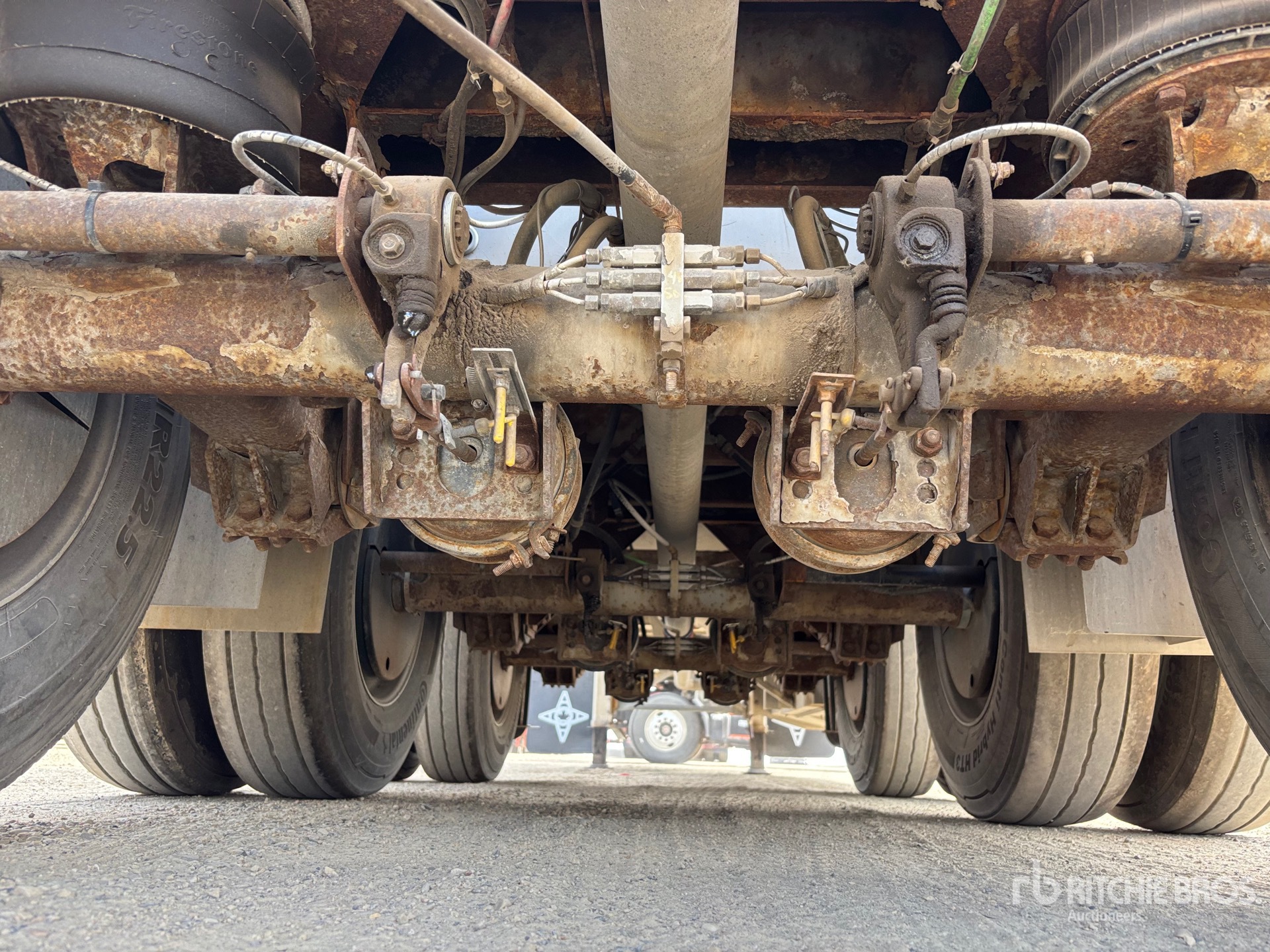 2014 Advance 35000 L TRI/A LEAD