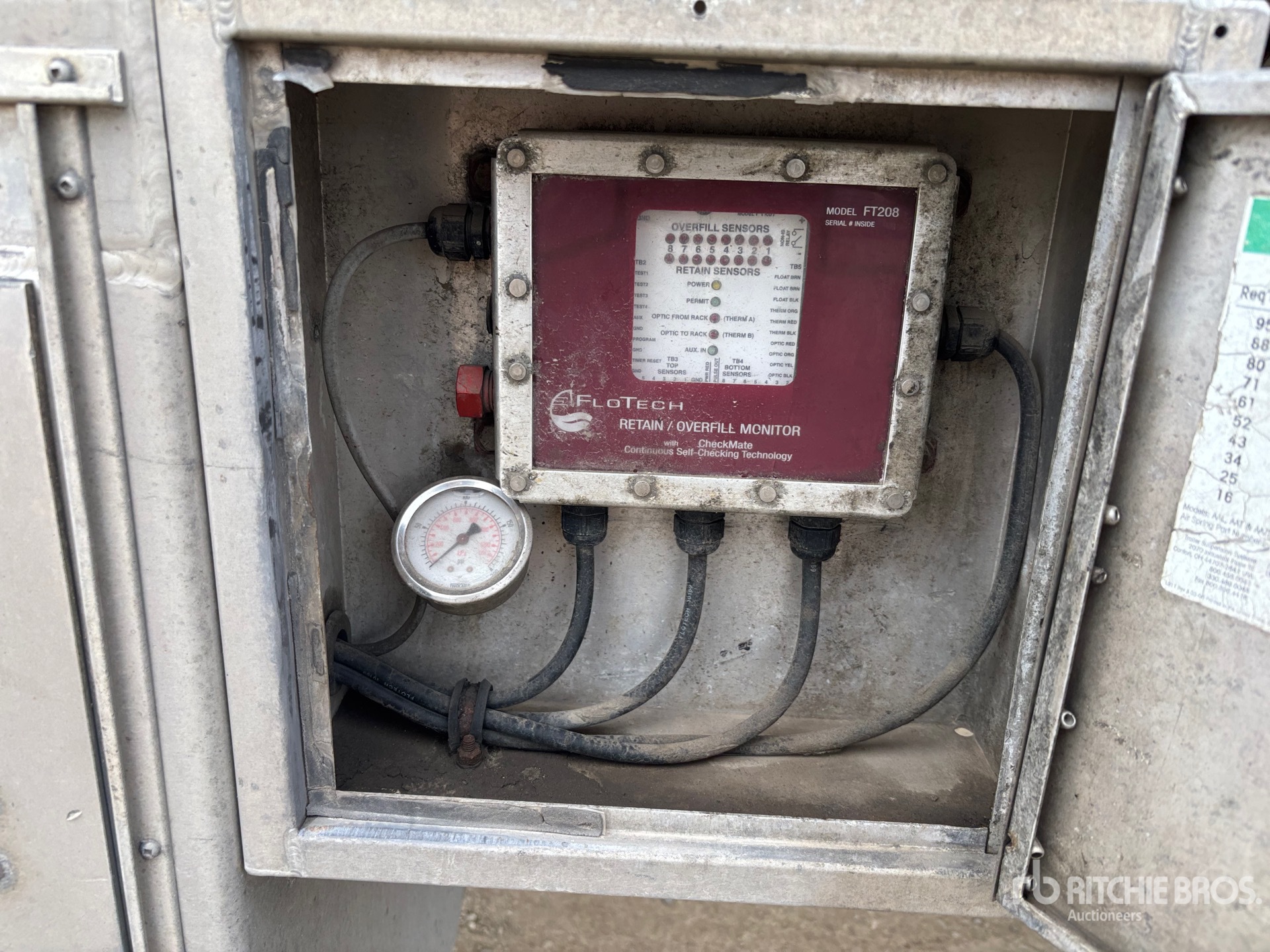 2008 Advance 10378 gal Super B-Train Lead