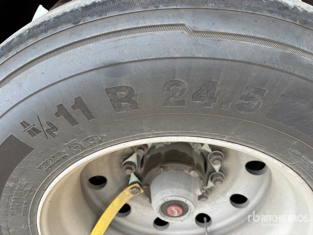 2008 Advance 10378 gal Super B-Train Lead