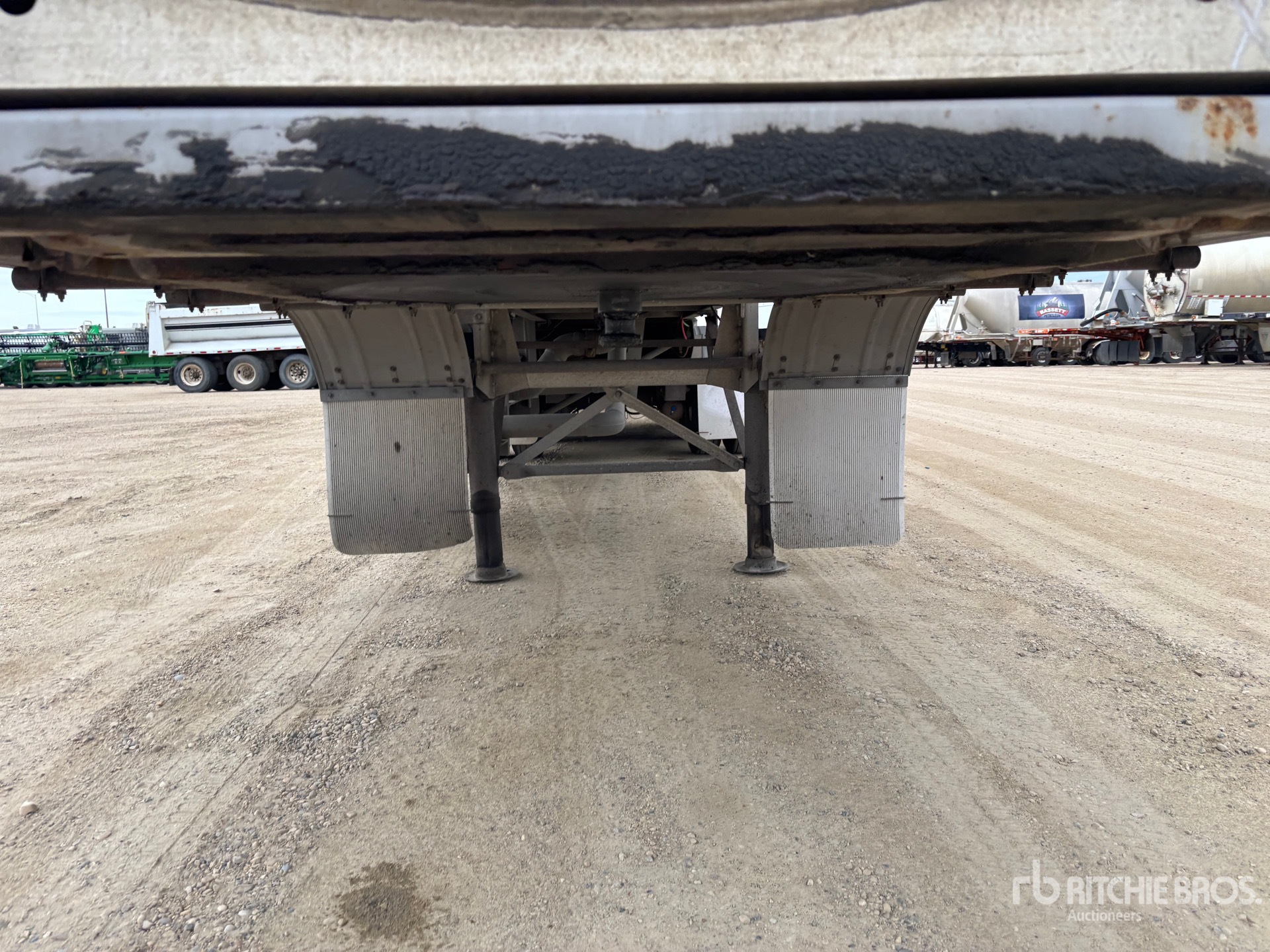2008 Advance 10378 gal Super B-Train Lead