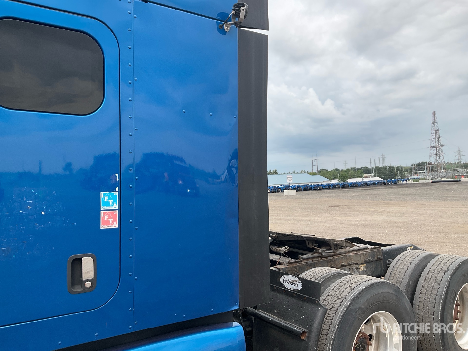 2023 Peterbilt 579