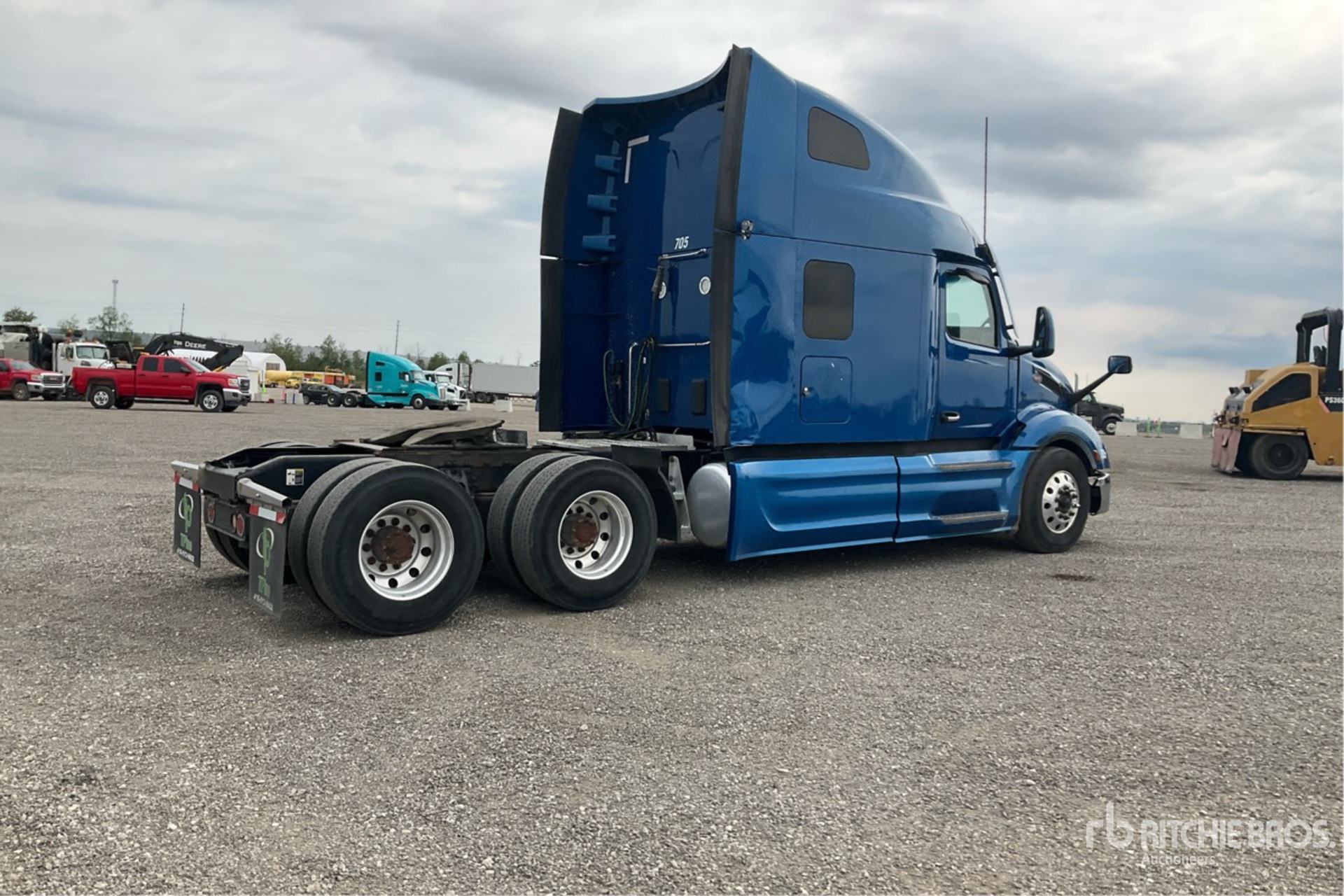 2023 Peterbilt 579