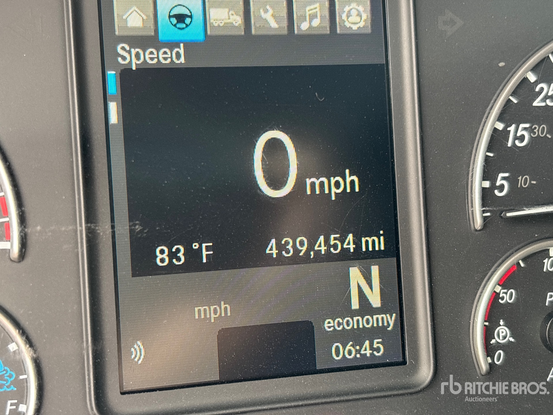 2023 Freightliner CASCADIA 126