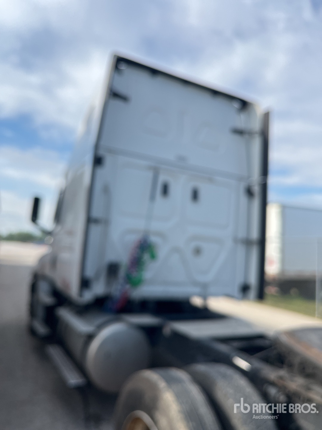 2023 Freightliner CASCADIA 126
