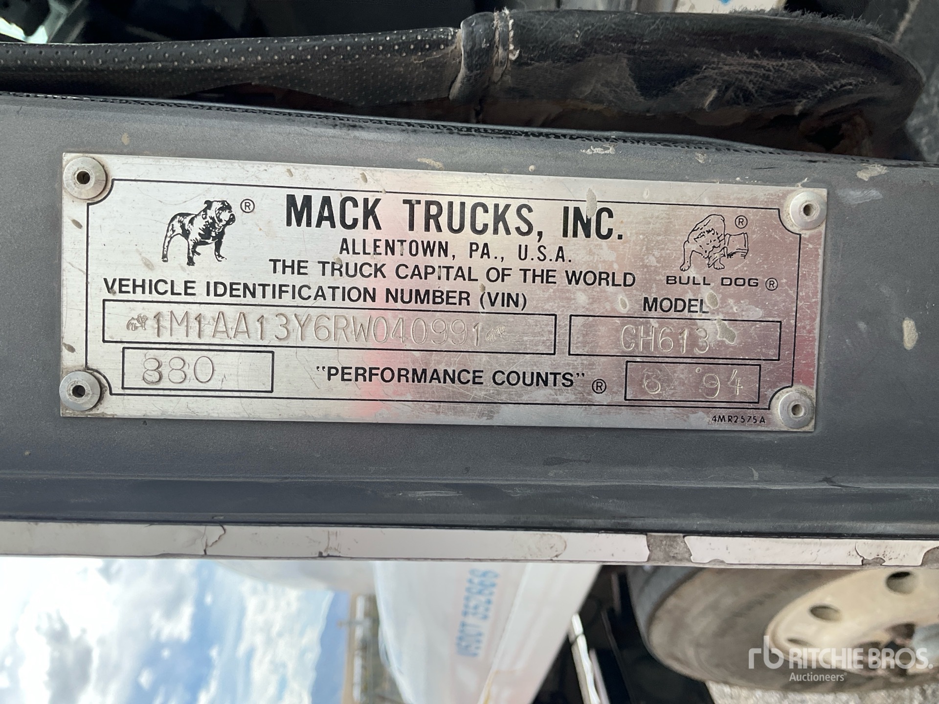 1994 Mack CH613