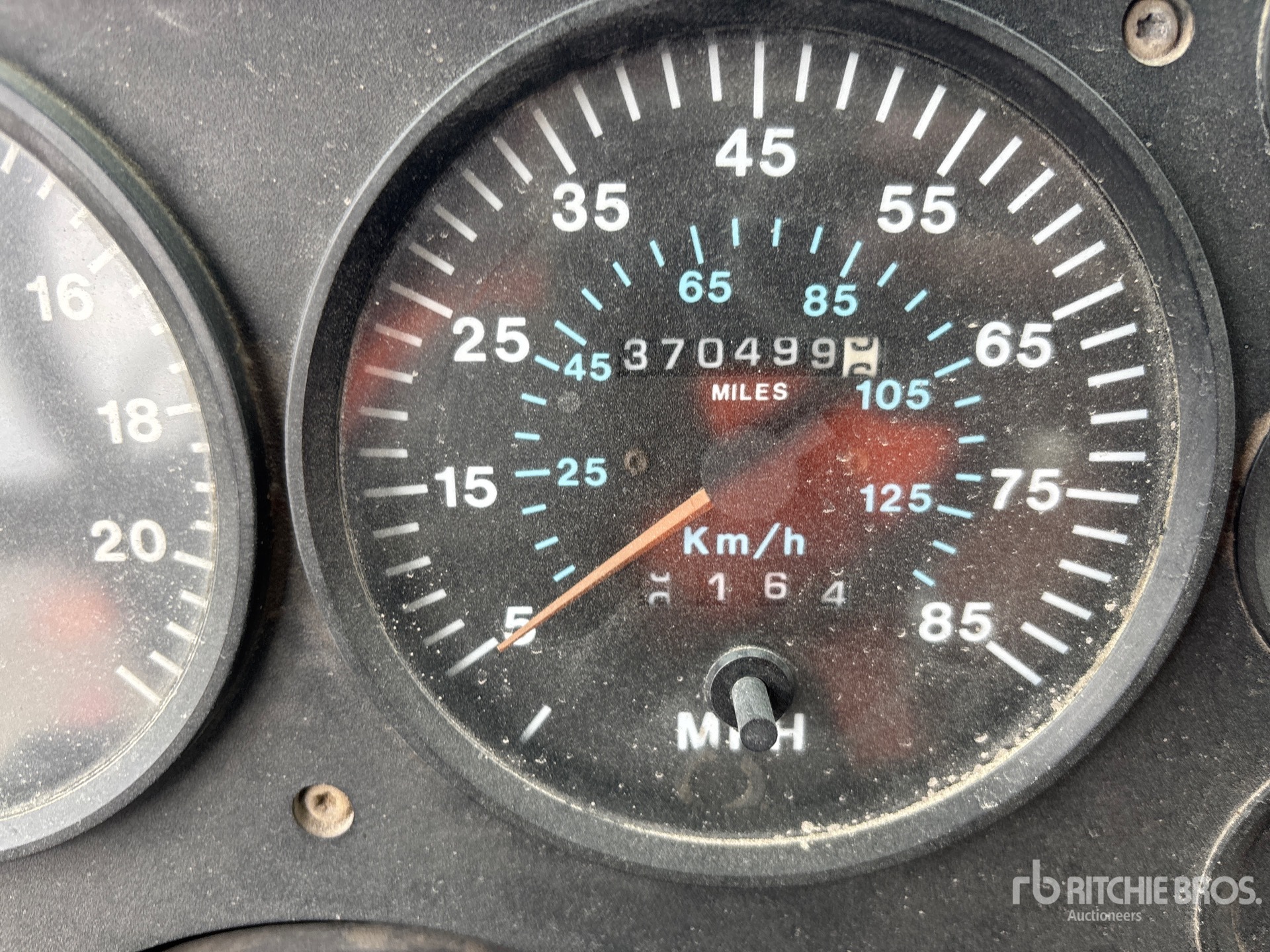 1994 Mack CH613