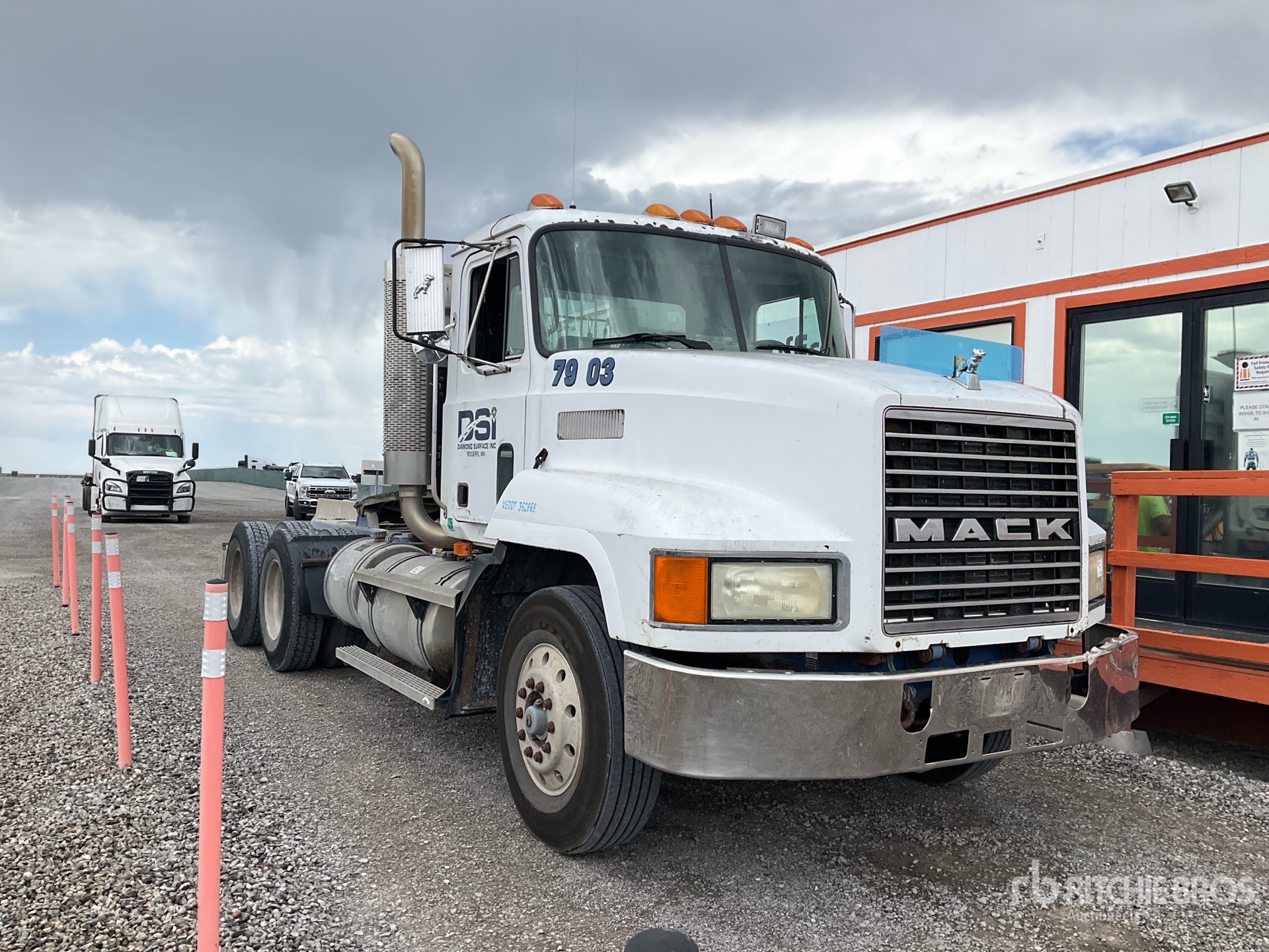 1994 Mack CH613