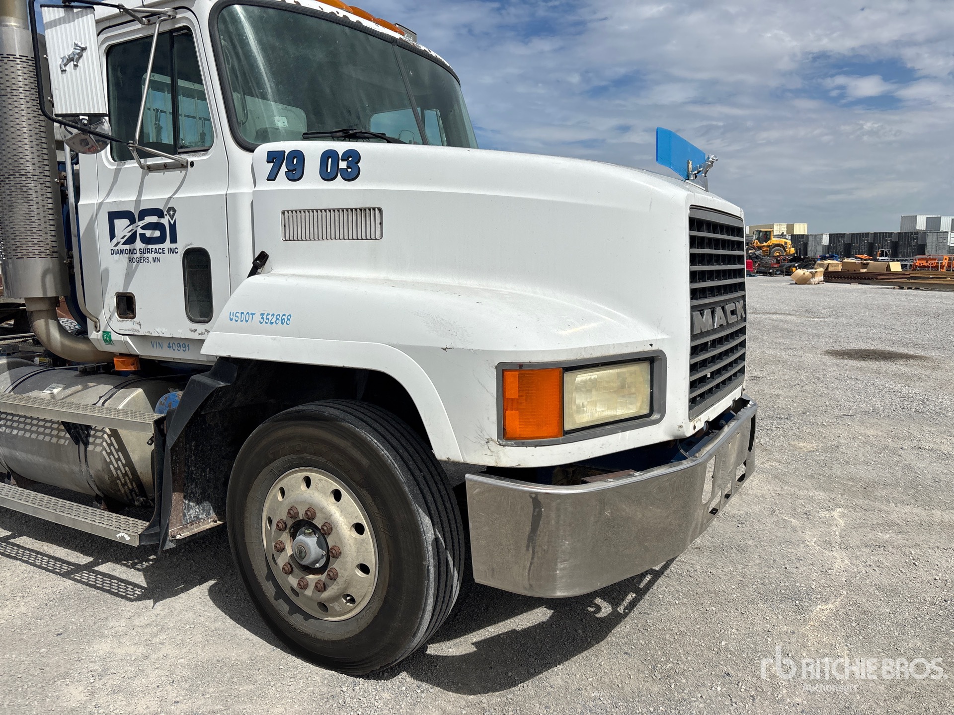 1994 Mack CH613