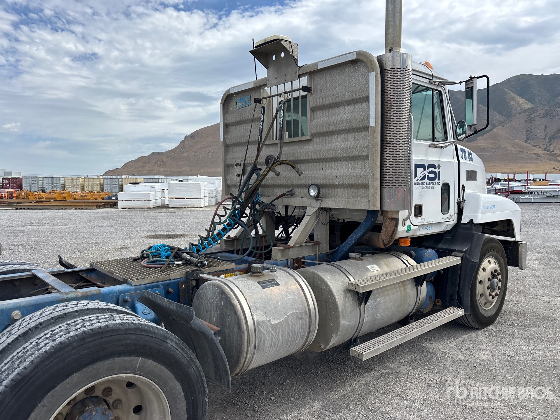 1994 Mack CH613