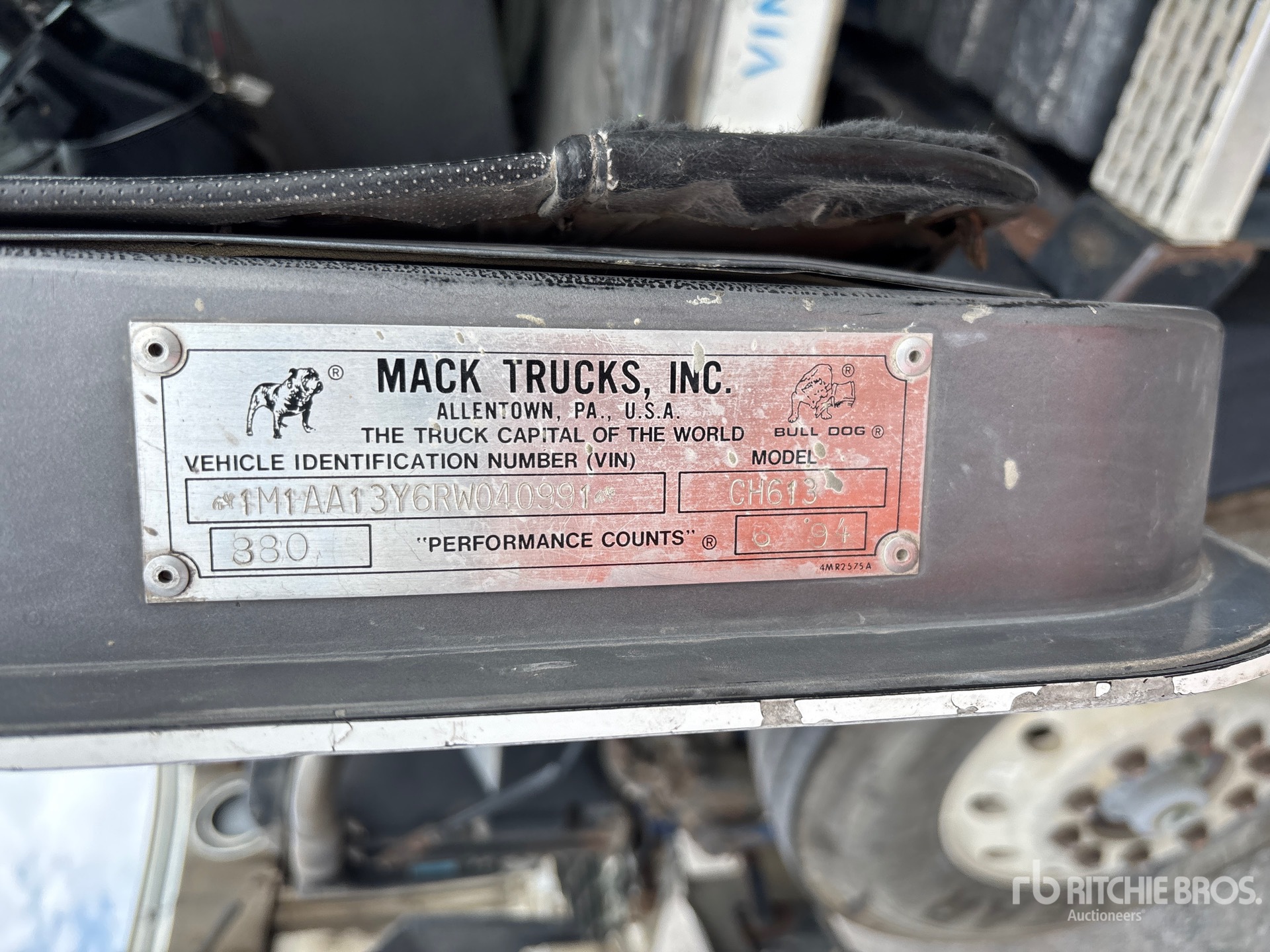 1994 Mack CH613