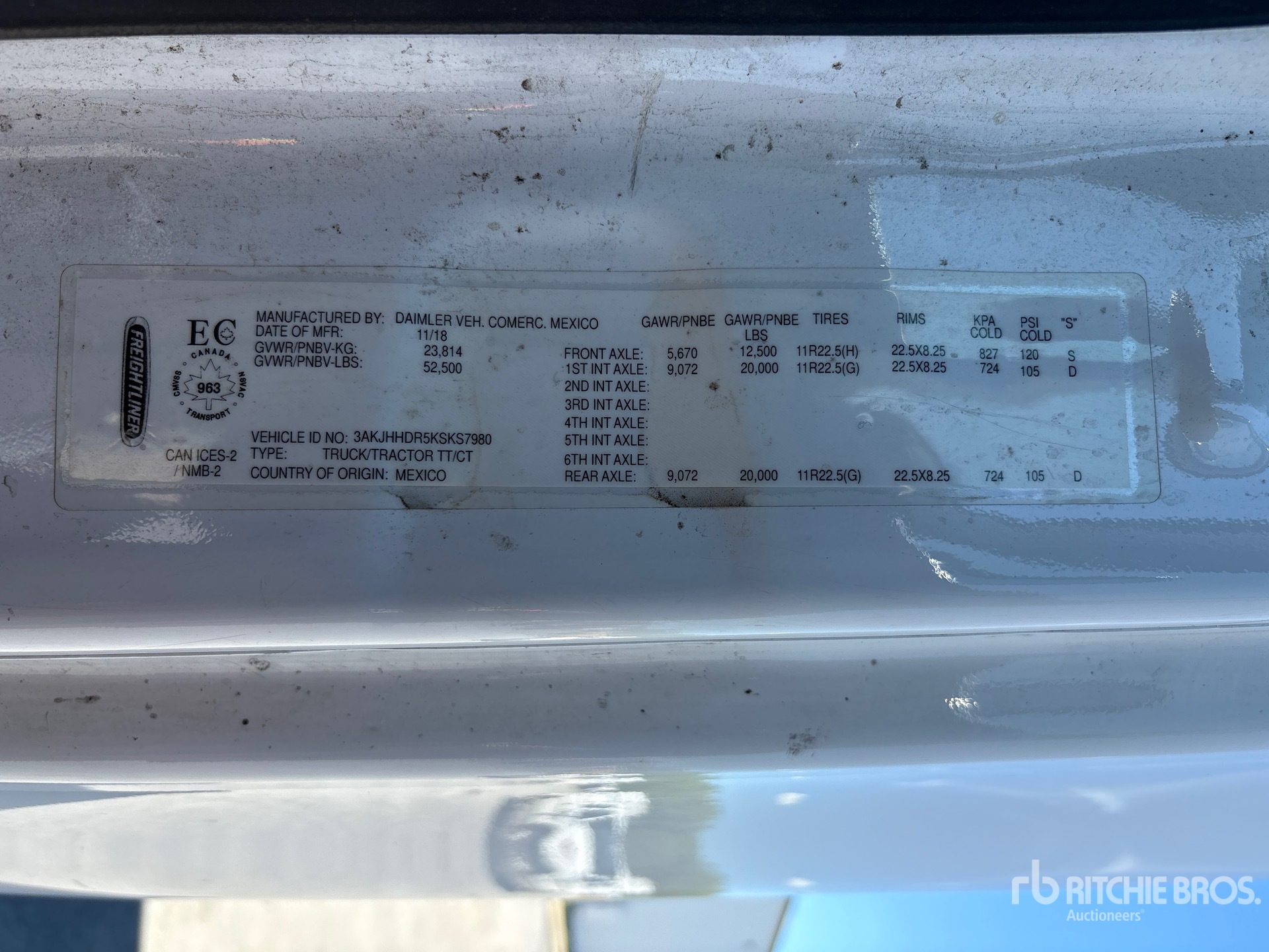 2019 Freightliner CASCADIA 126