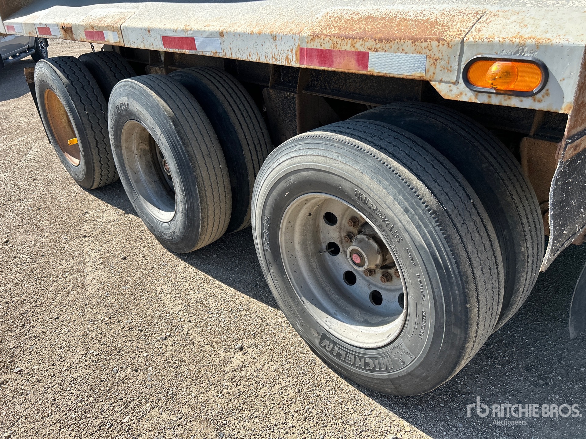 1998 Midland ST3400