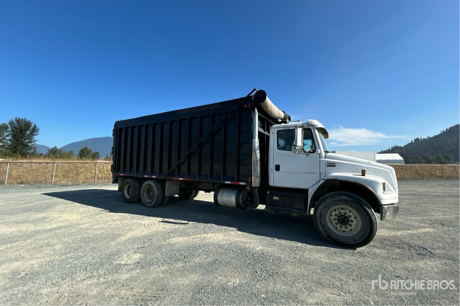 1998 Freightliner FL 106