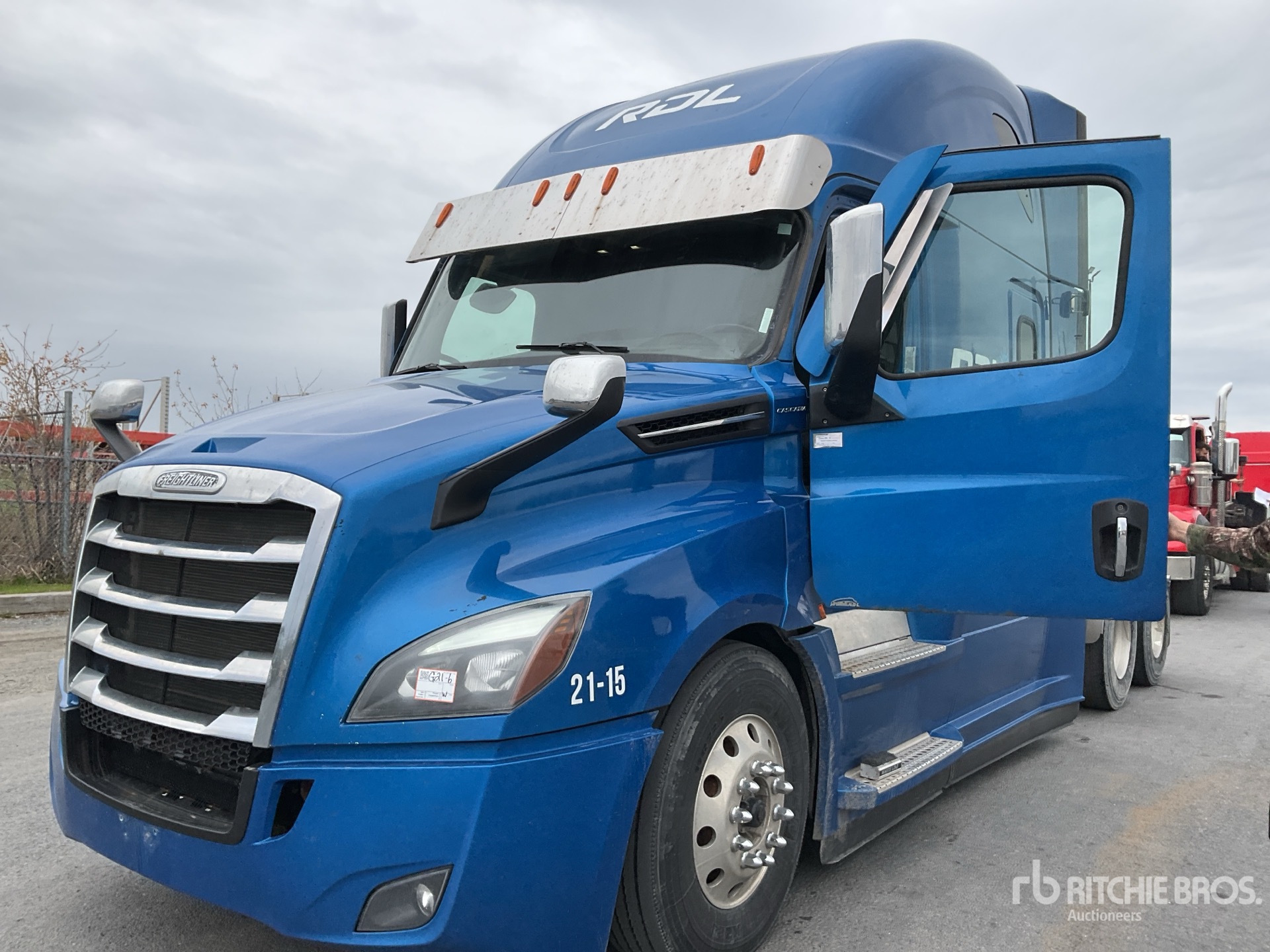 2021 Freightliner CASCADIA 126