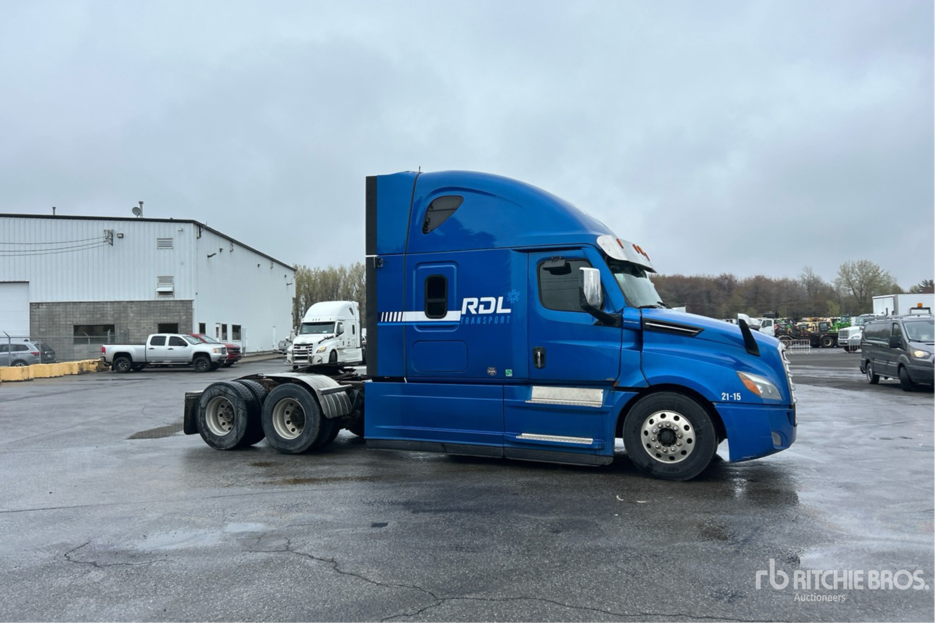 2021 Freightliner CASCADIA 126