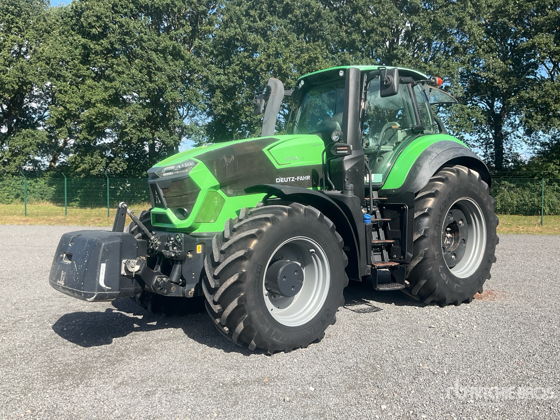 Photo of 2016 Deutz-Fahr AGROTRON 9340 T