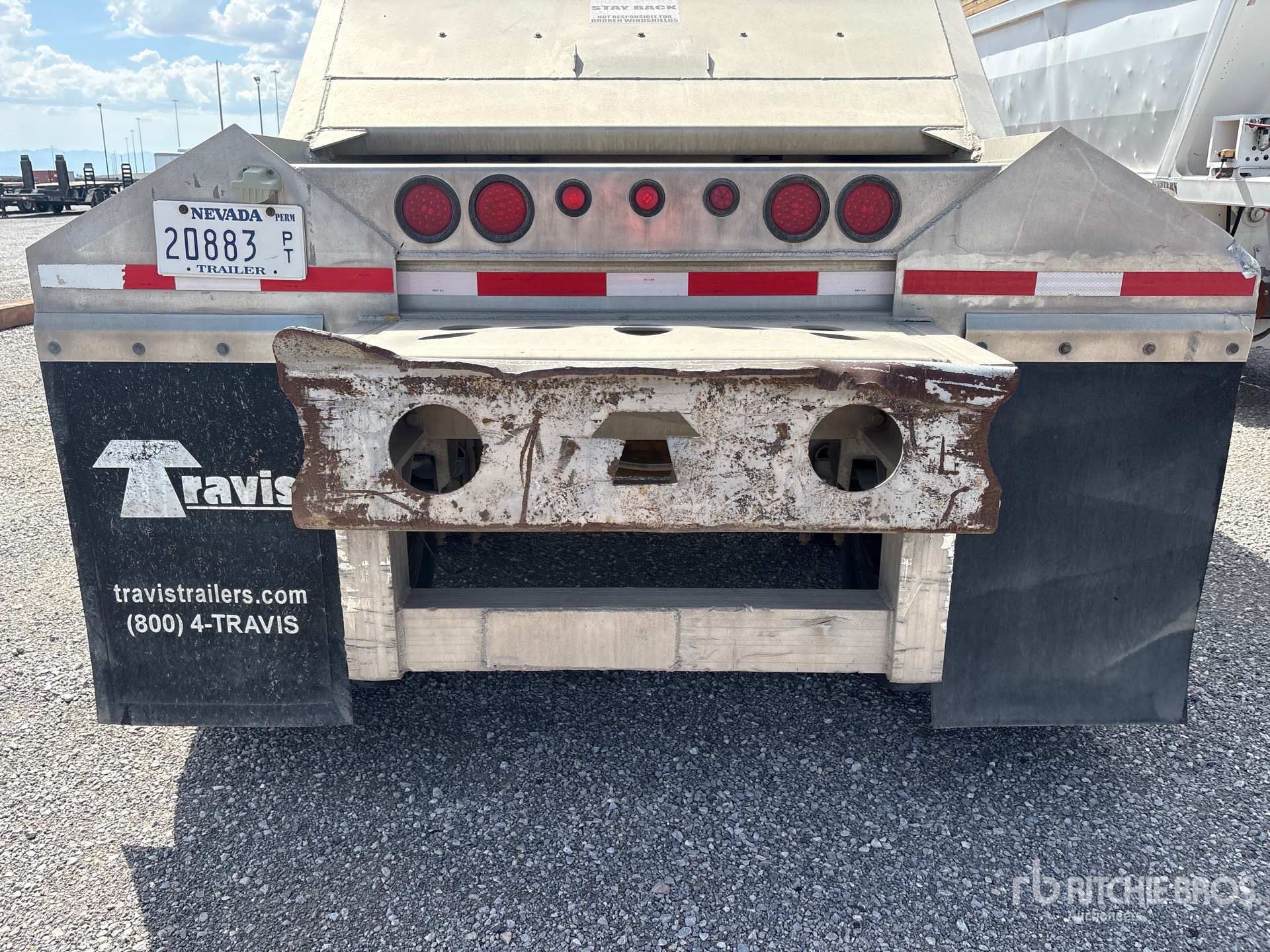 2015 Travis 39 FT T/A ALUMINUM