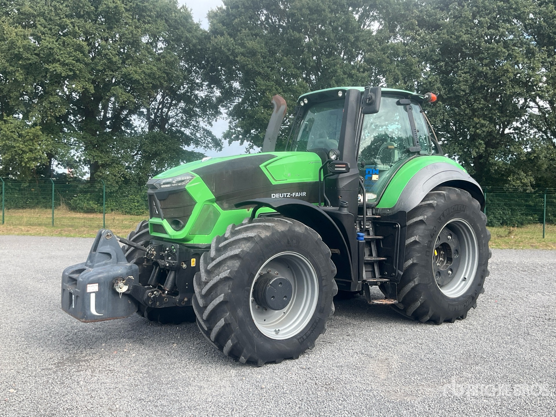 Photo of 2016 Deutz-Fahr AGROTRON 9290 T