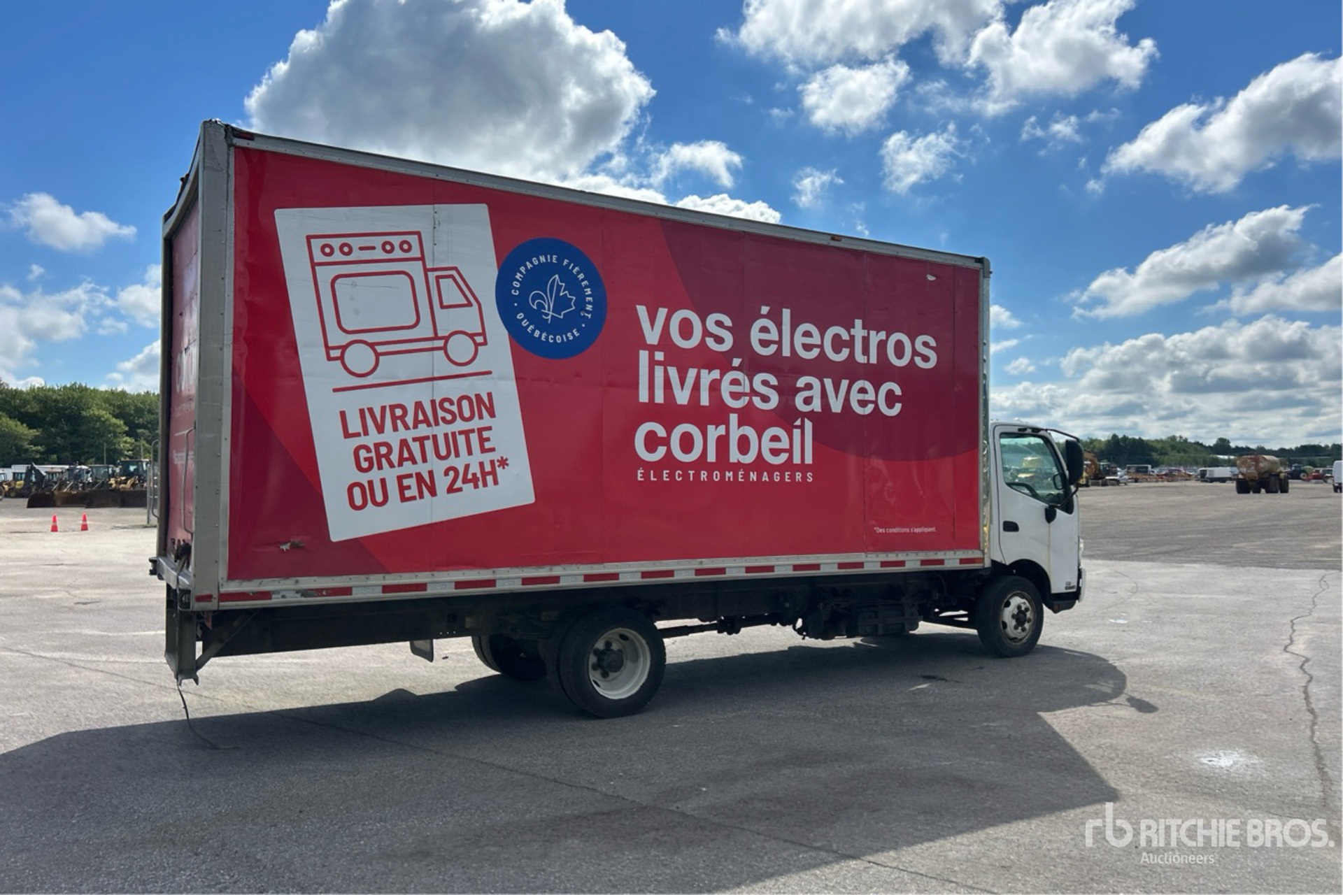 2020 Hino 195