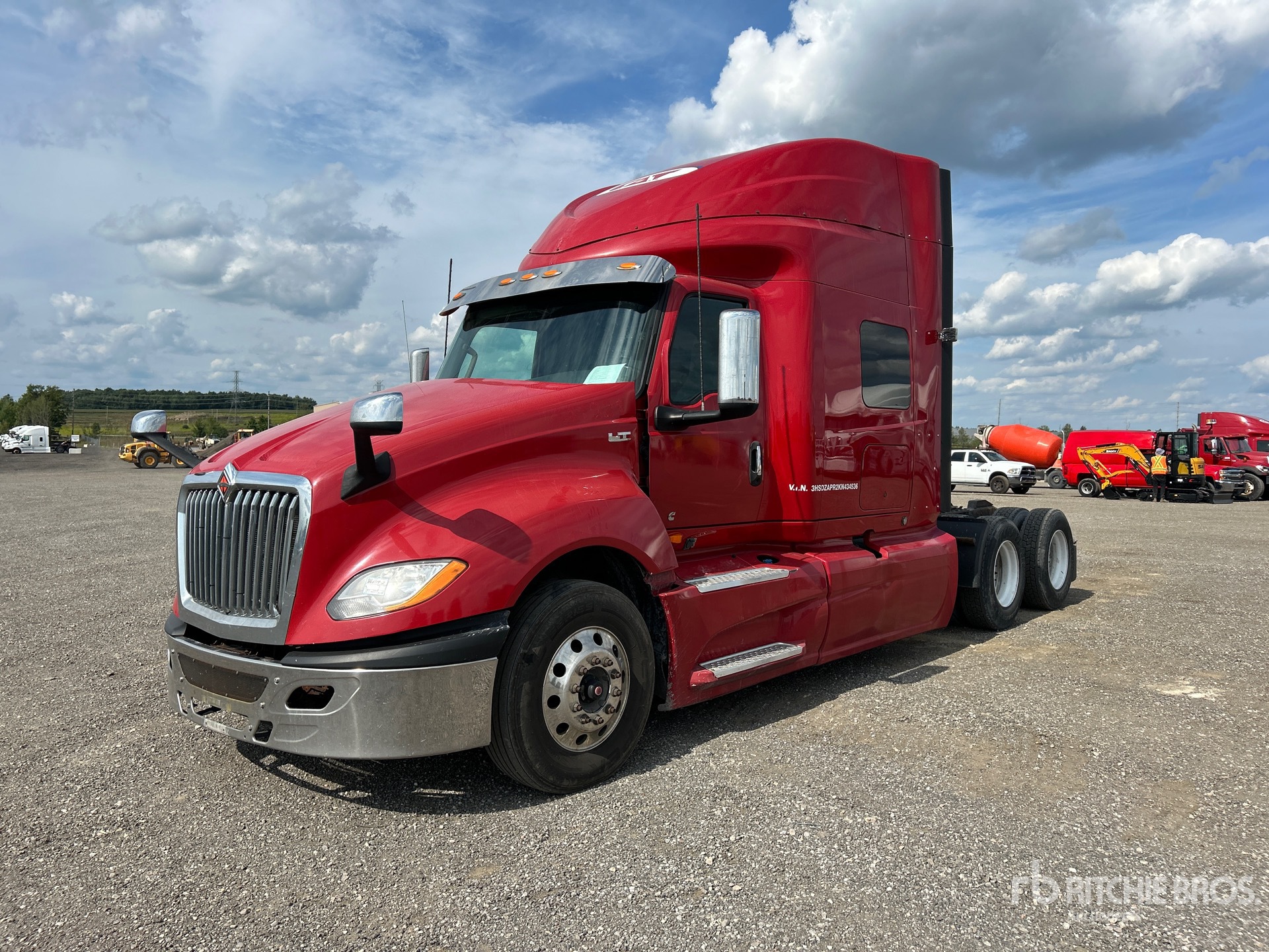 2019 International LT625