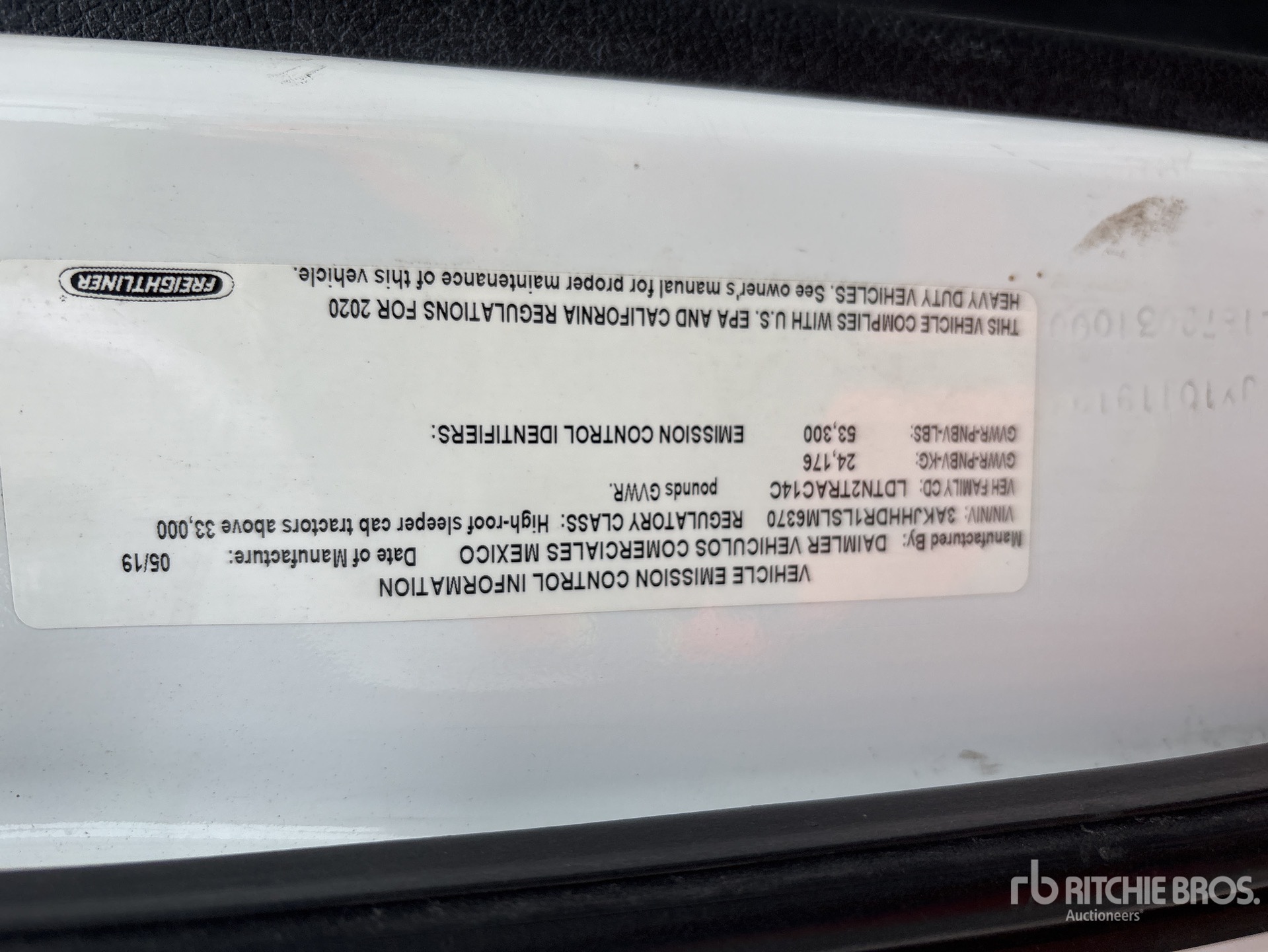 2020 Freightliner CASCADIA 126