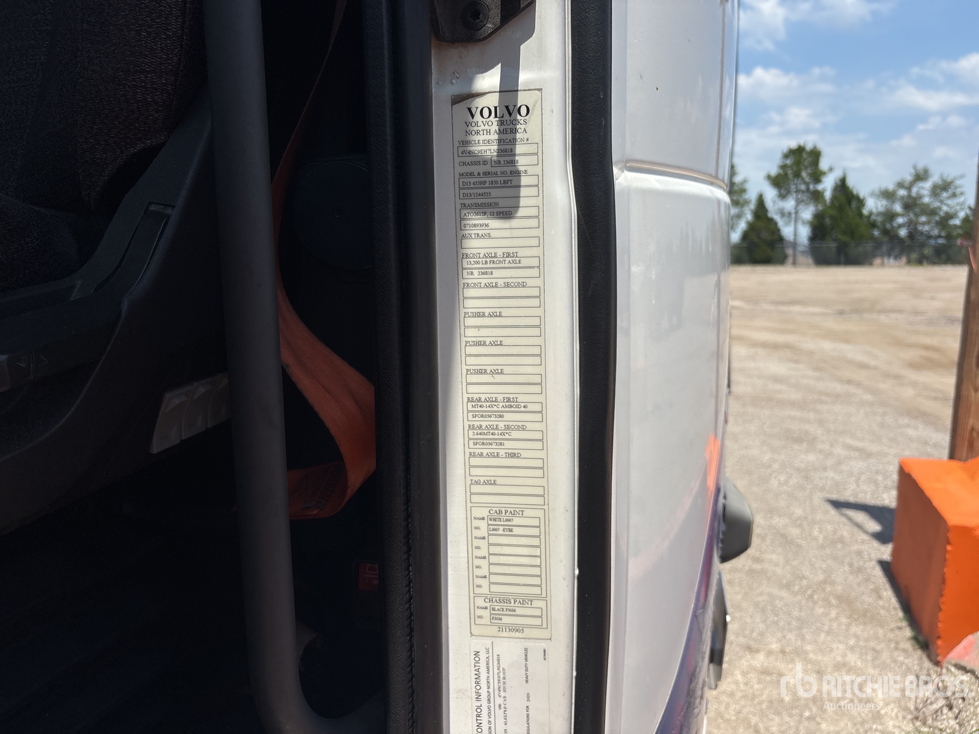 2020 Volvo VNL860