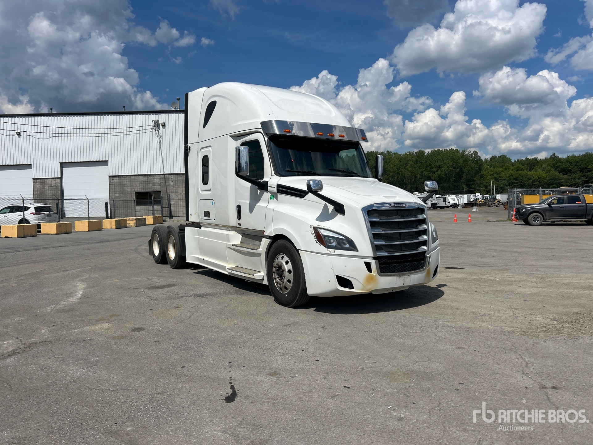 2019 Freightliner CASCADIA 126