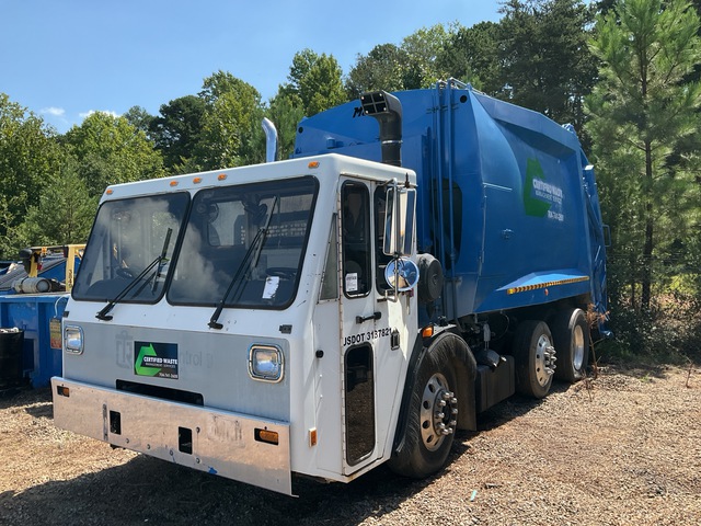 2000 CCC 6x2 Rear Loader Waste Collection Truck